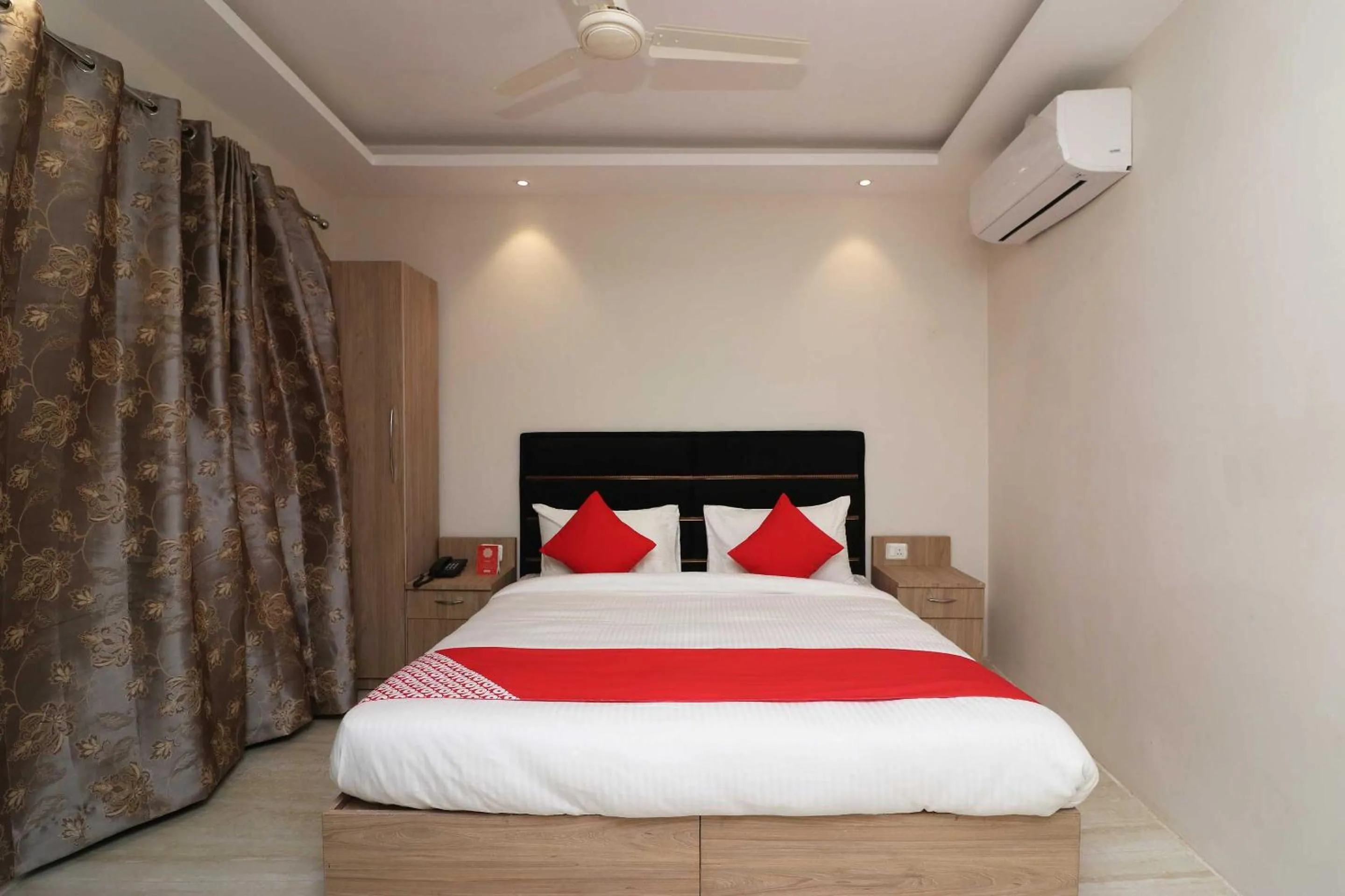 Bedroom, Bed in Hotel O by OYO Prime Stayzz
