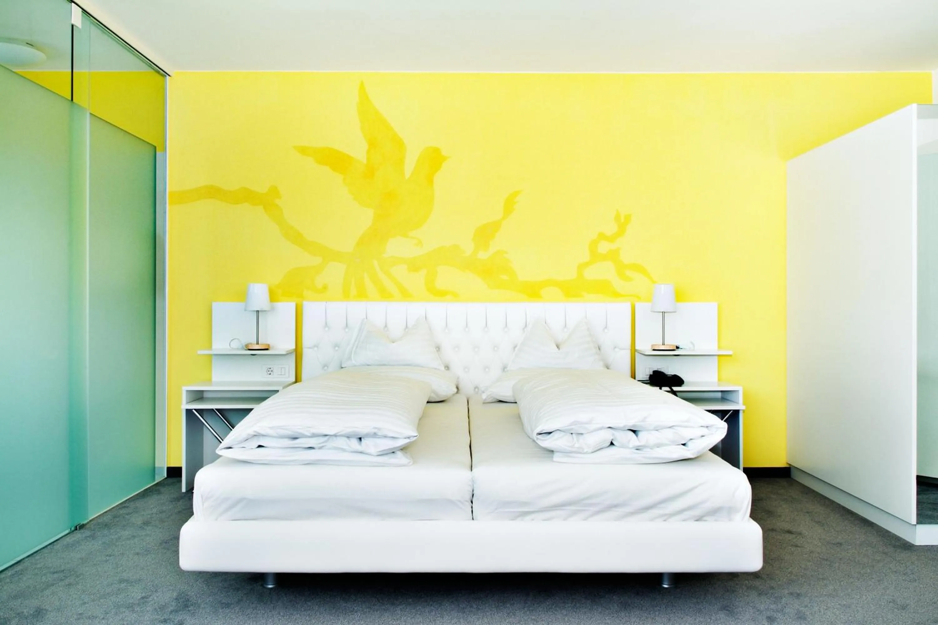 Photo of the whole room, Bed in Casinohotel Velden