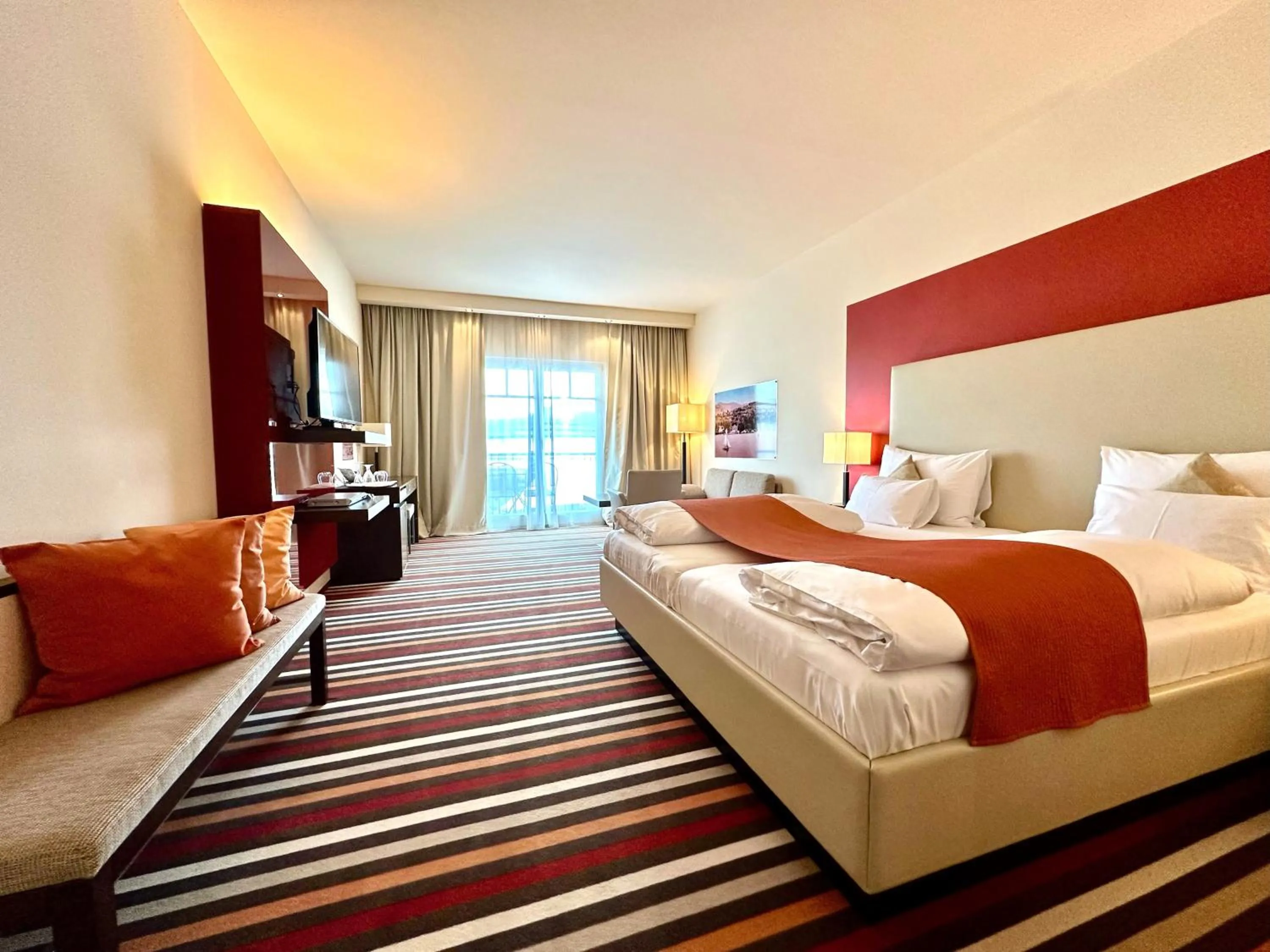 Photo of the whole room, Bed in Casinohotel Velden