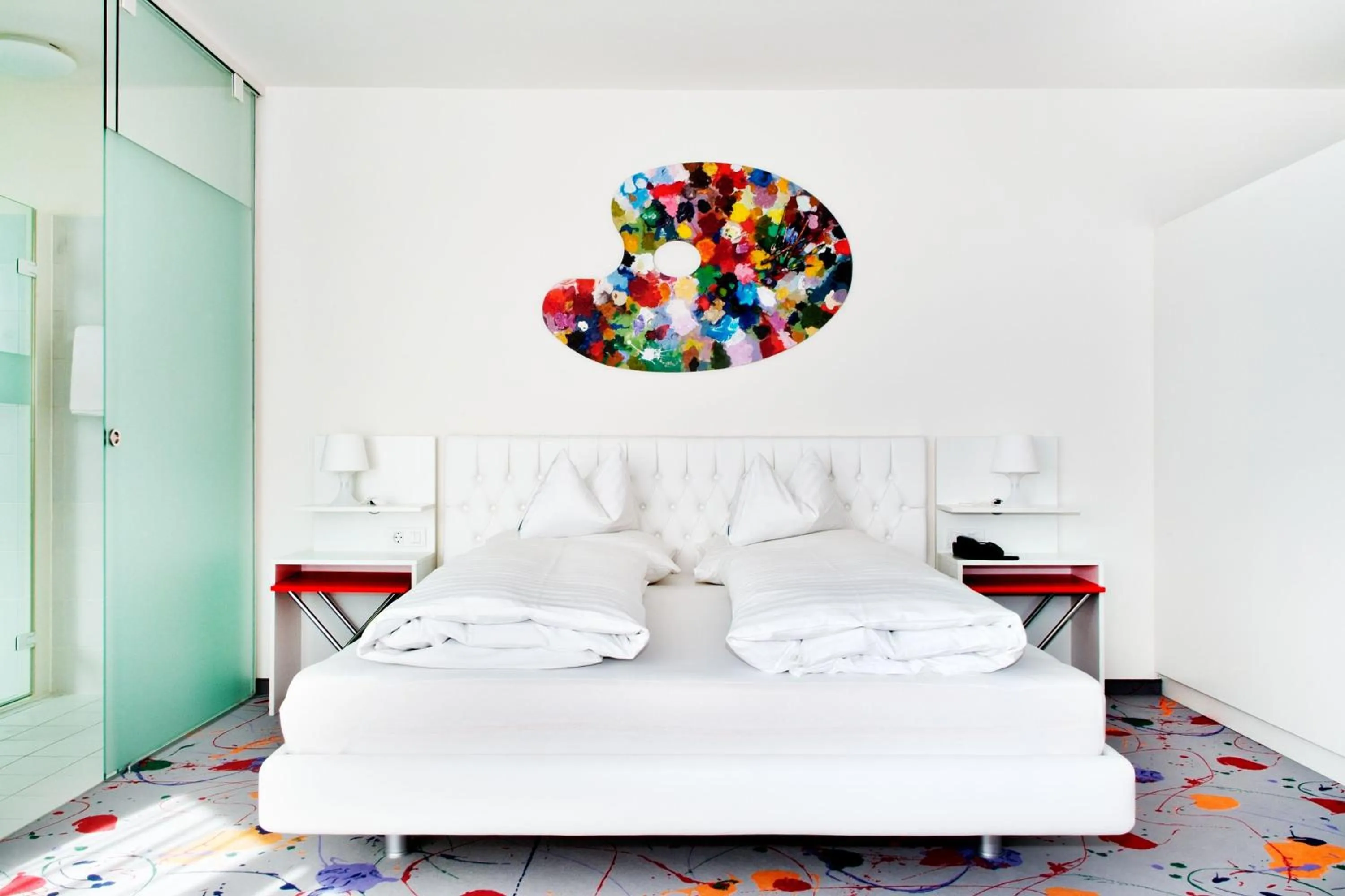 Photo of the whole room, Bed in Casinohotel Velden