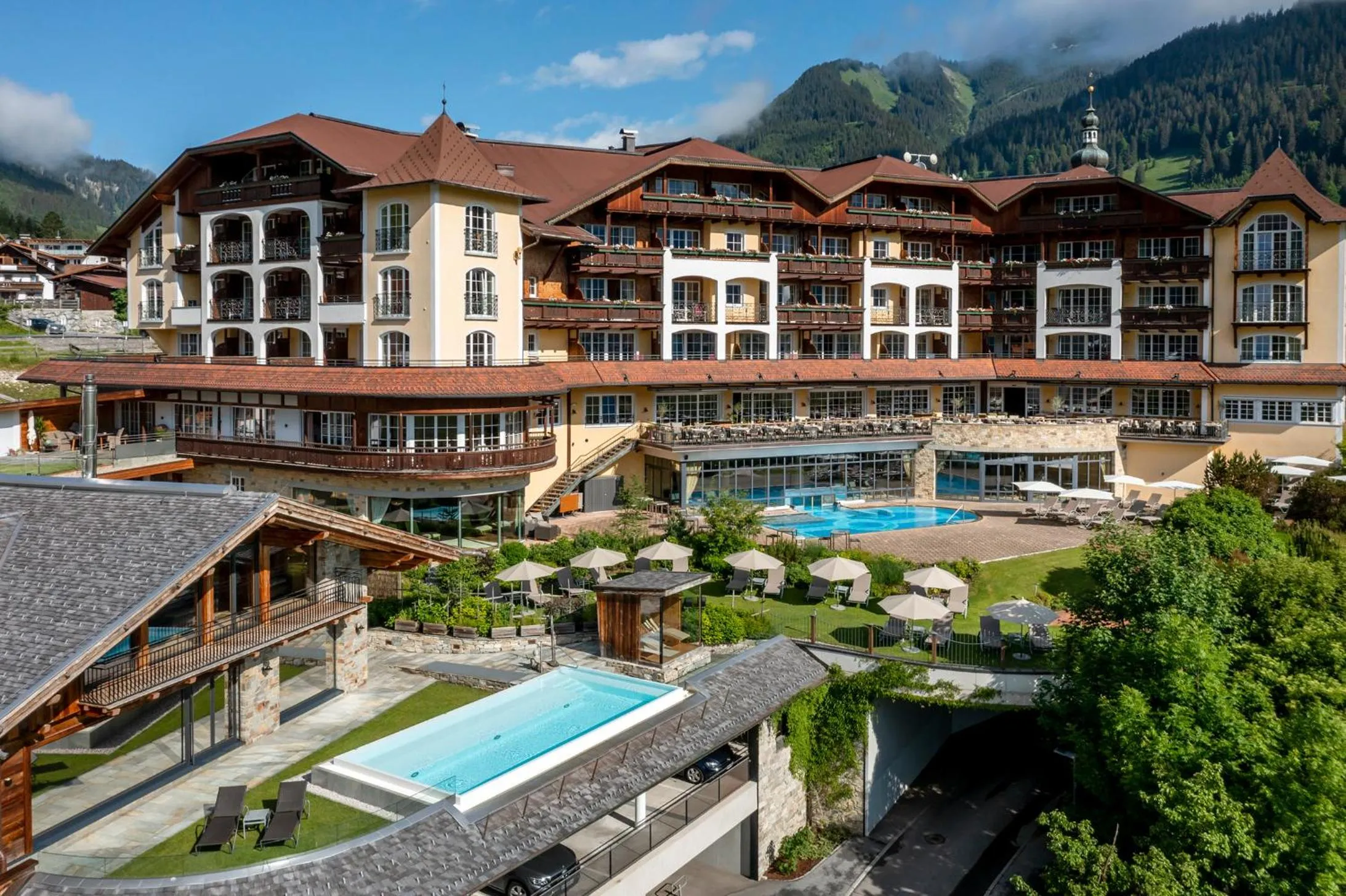 Property building in Hotel Post Lermoos