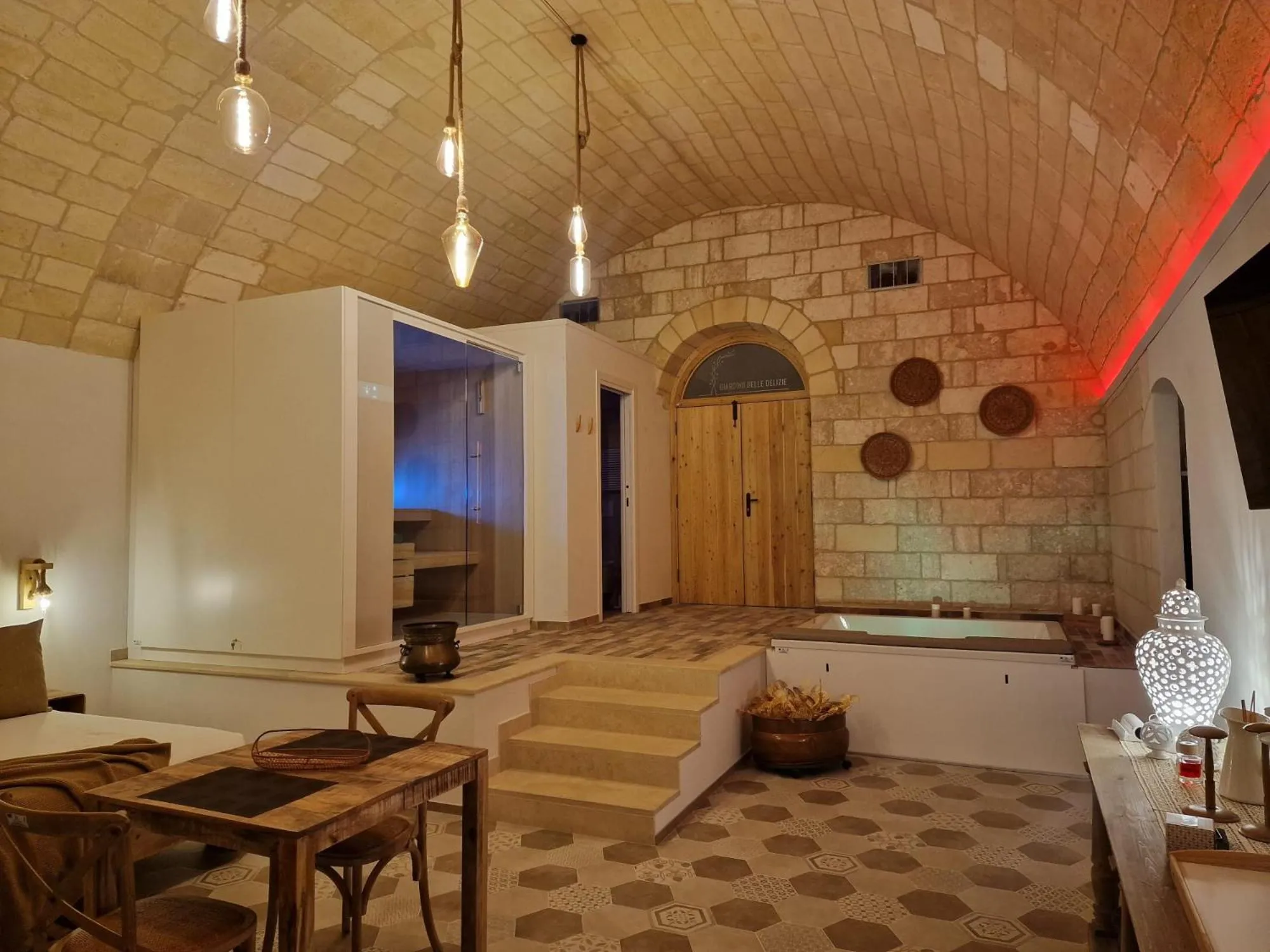 Hot Tub in B&B Giardino delle Delizie