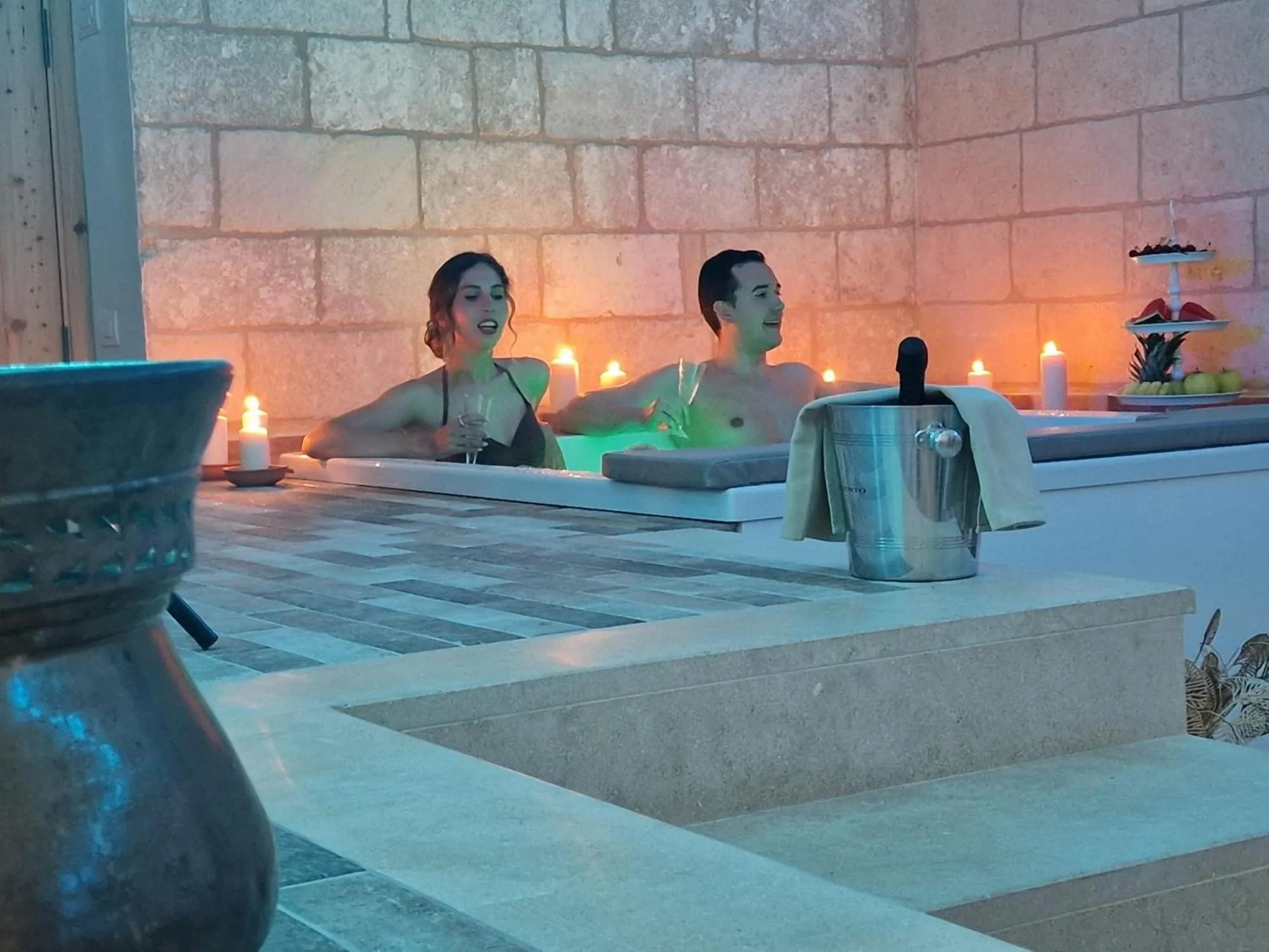 Hot Tub in B&B Giardino delle Delizie