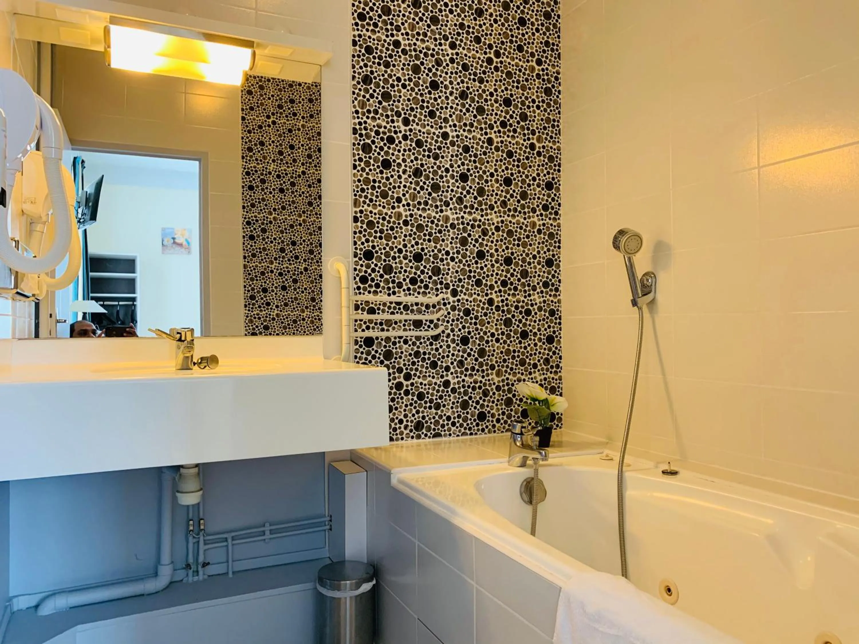 Bathroom in Au Petit Vivoin