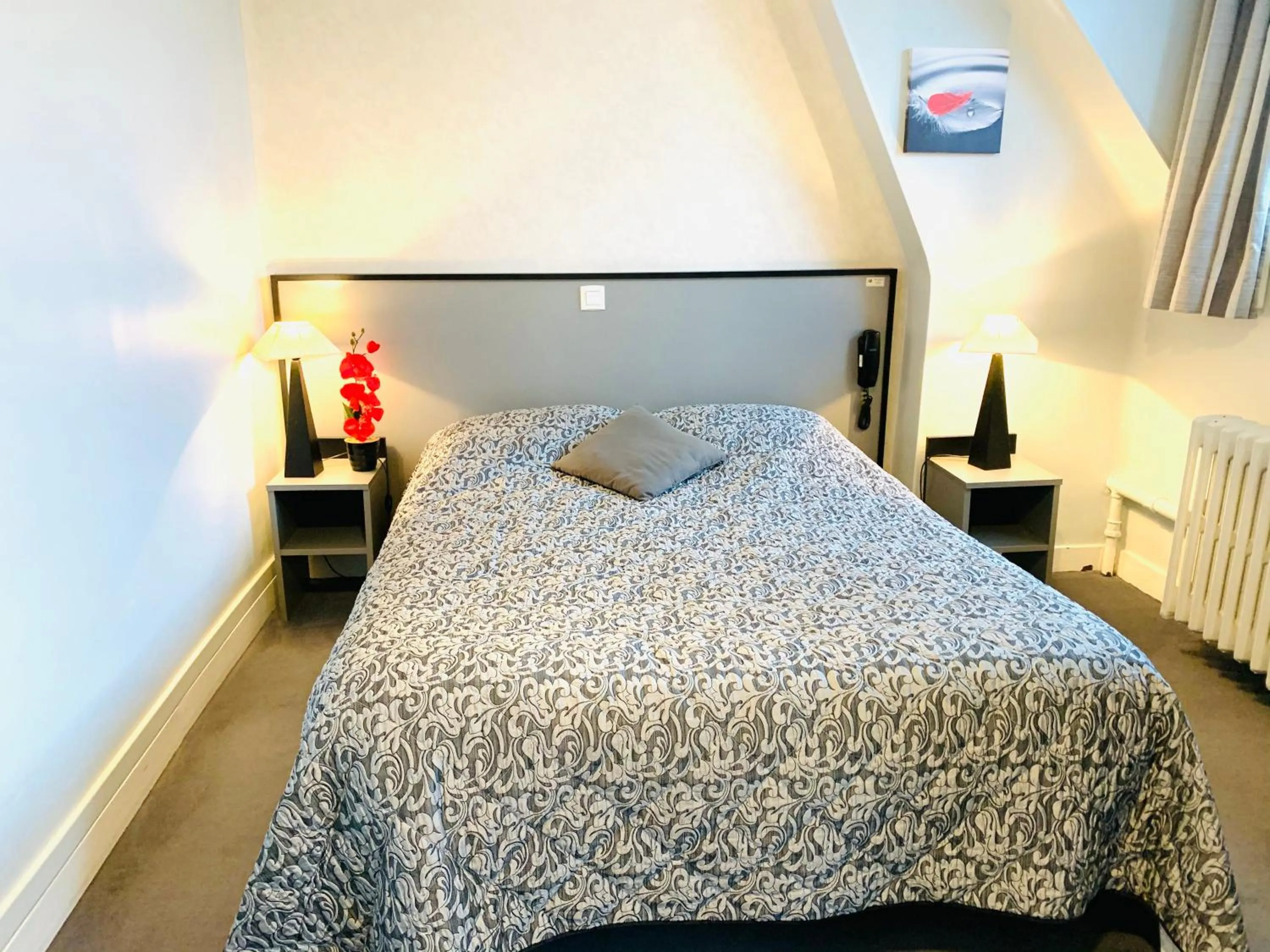Photo of the whole room, Bed in Au Petit Vivoin