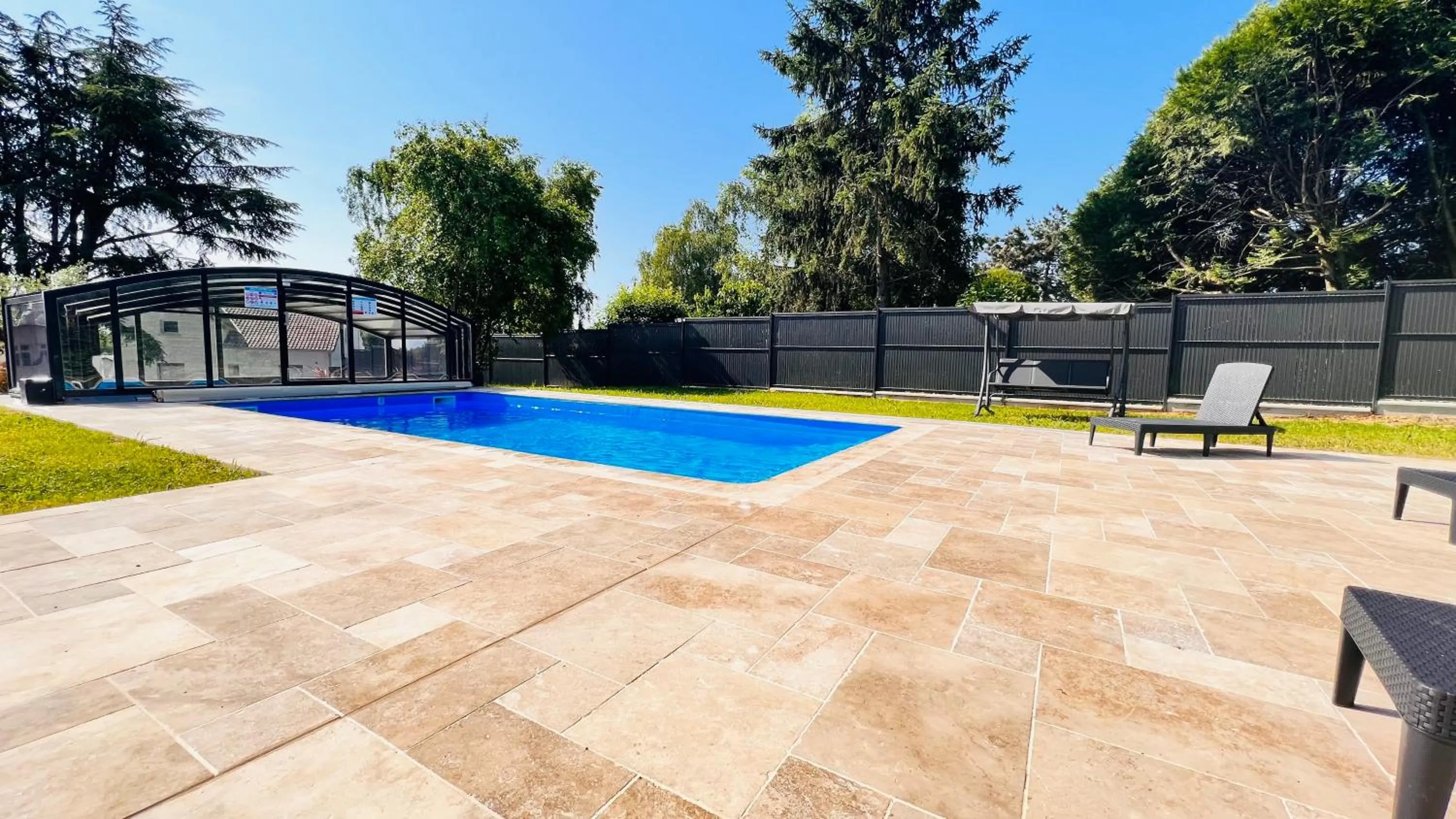 Hot Tub in Au Petit Vivoin