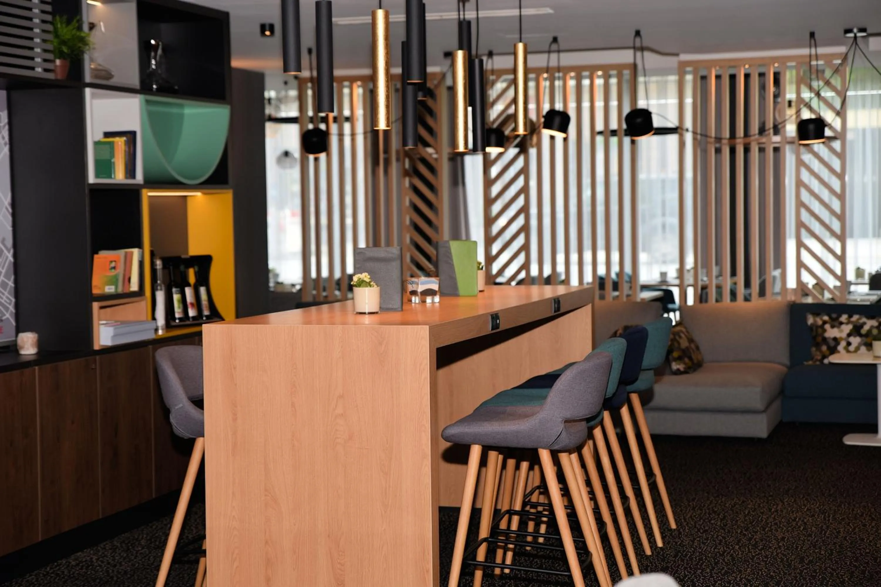 Lounge or bar in Holiday Inn - Salzburg City by IHG