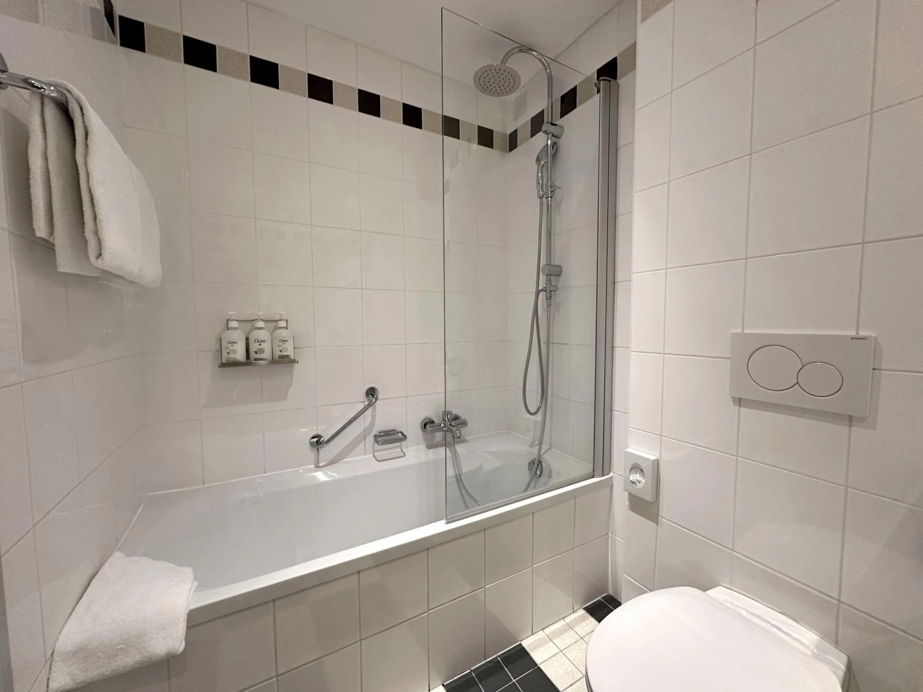 Bathroom in Holiday Inn - Salzburg City by IHG