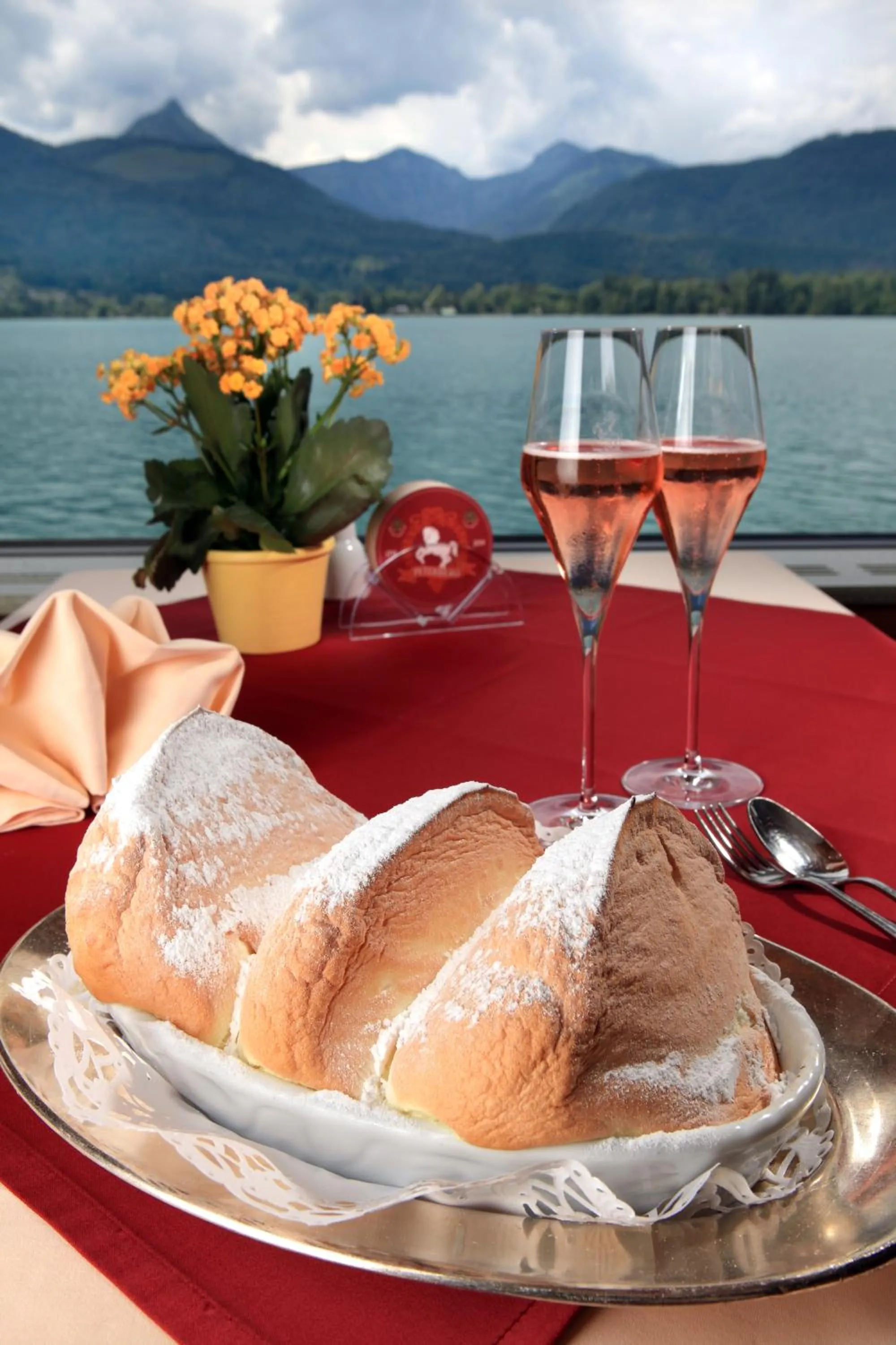 Restaurant/places to eat in Romantik Hotel Im Weissen Rössl am Wolfgangsee