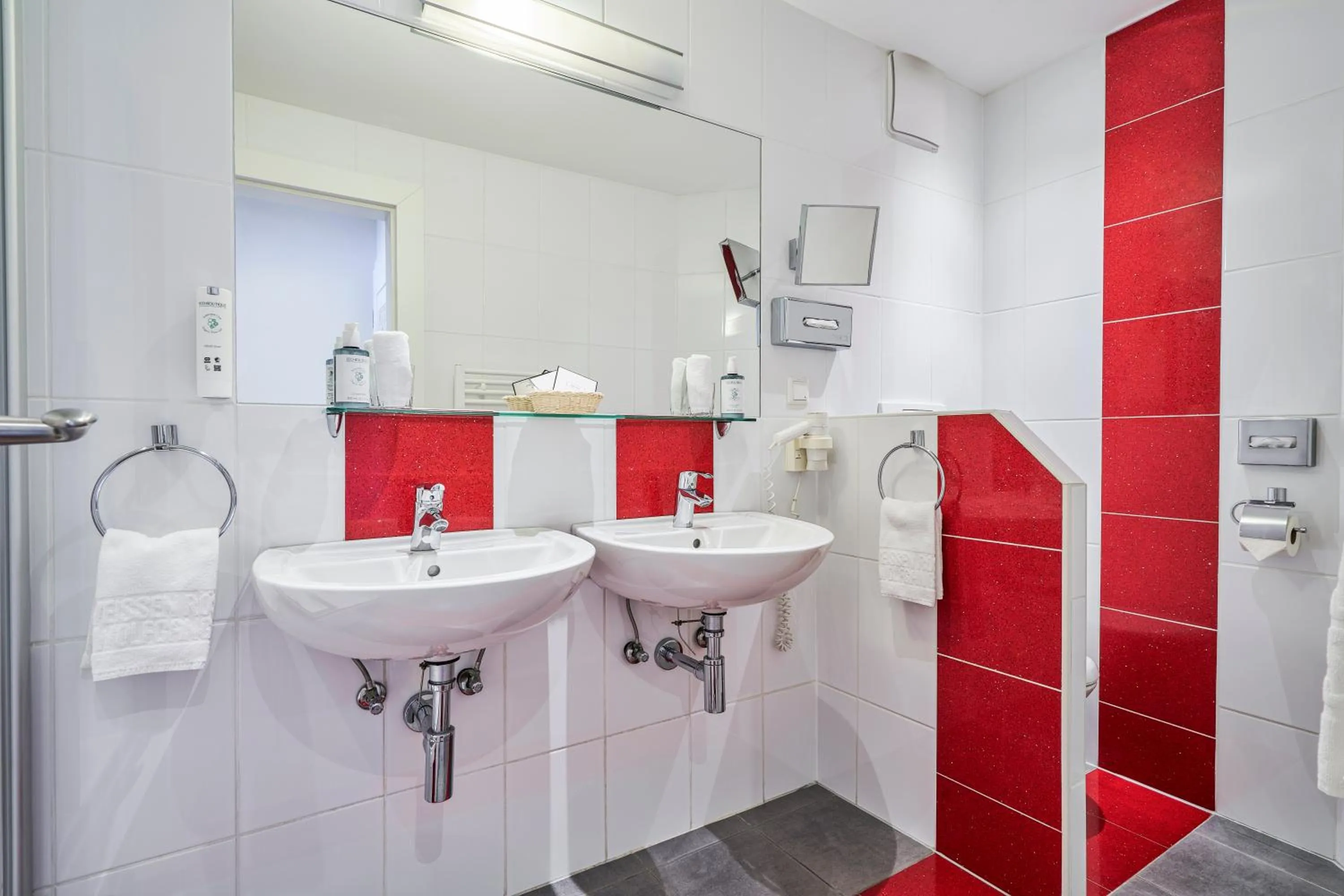 Bathroom in Romantik Hotel Im Weissen Rössl am Wolfgangsee