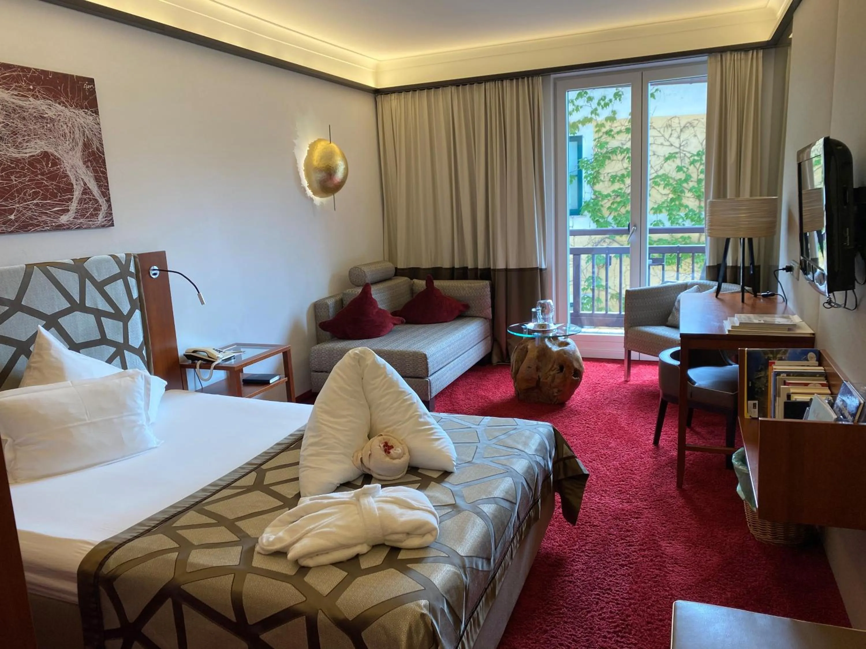 Photo of the whole room, Bed in Romantik Hotel Im Weissen Rössl am Wolfgangsee