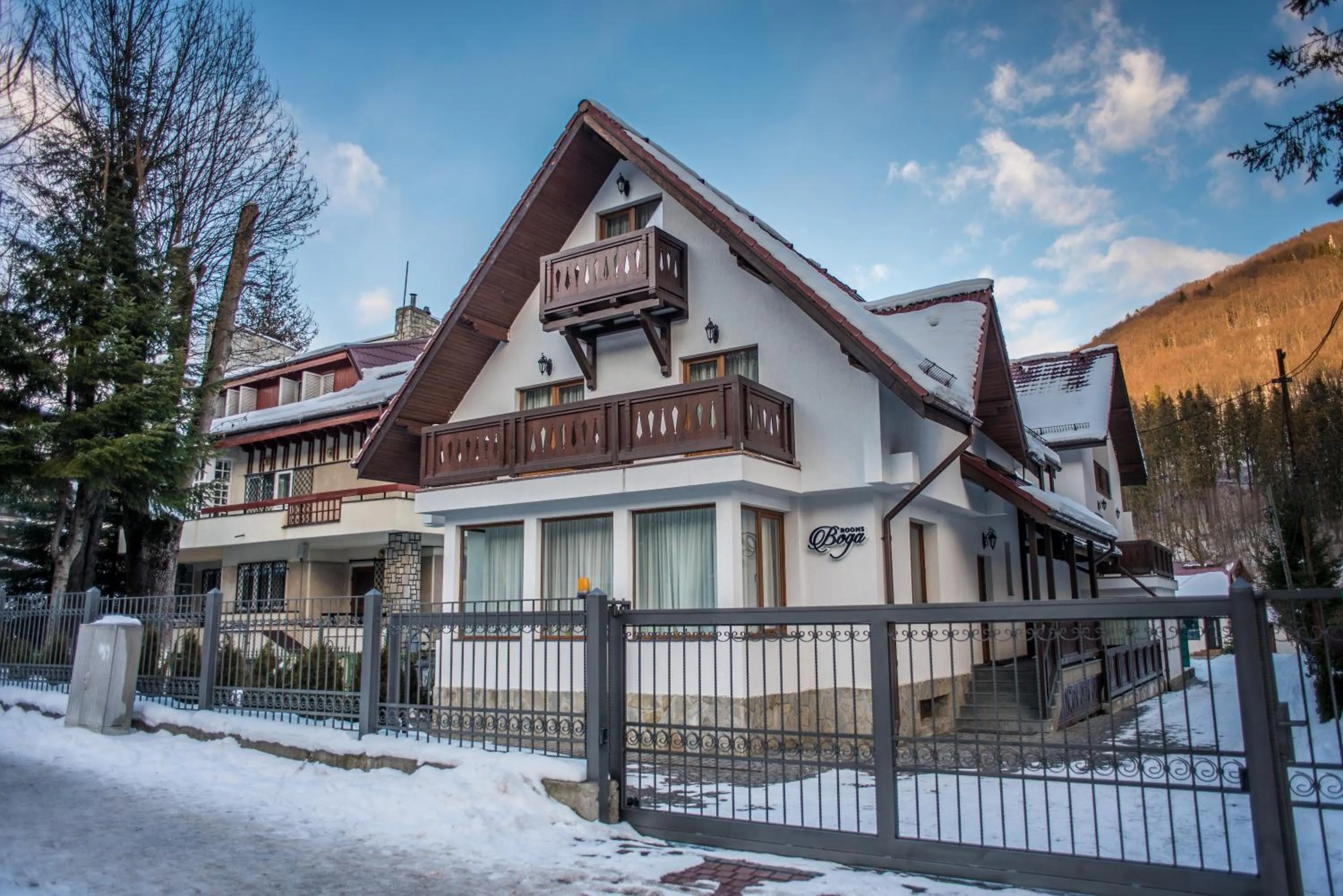 Property building in Boga Rooms