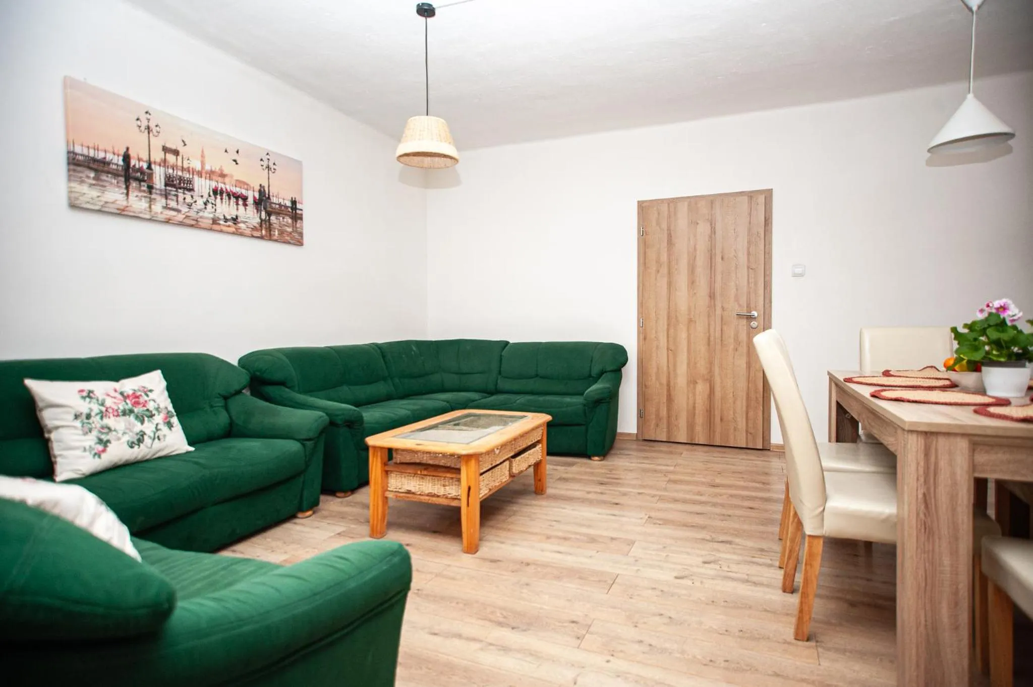 Hostinec pod úbočou