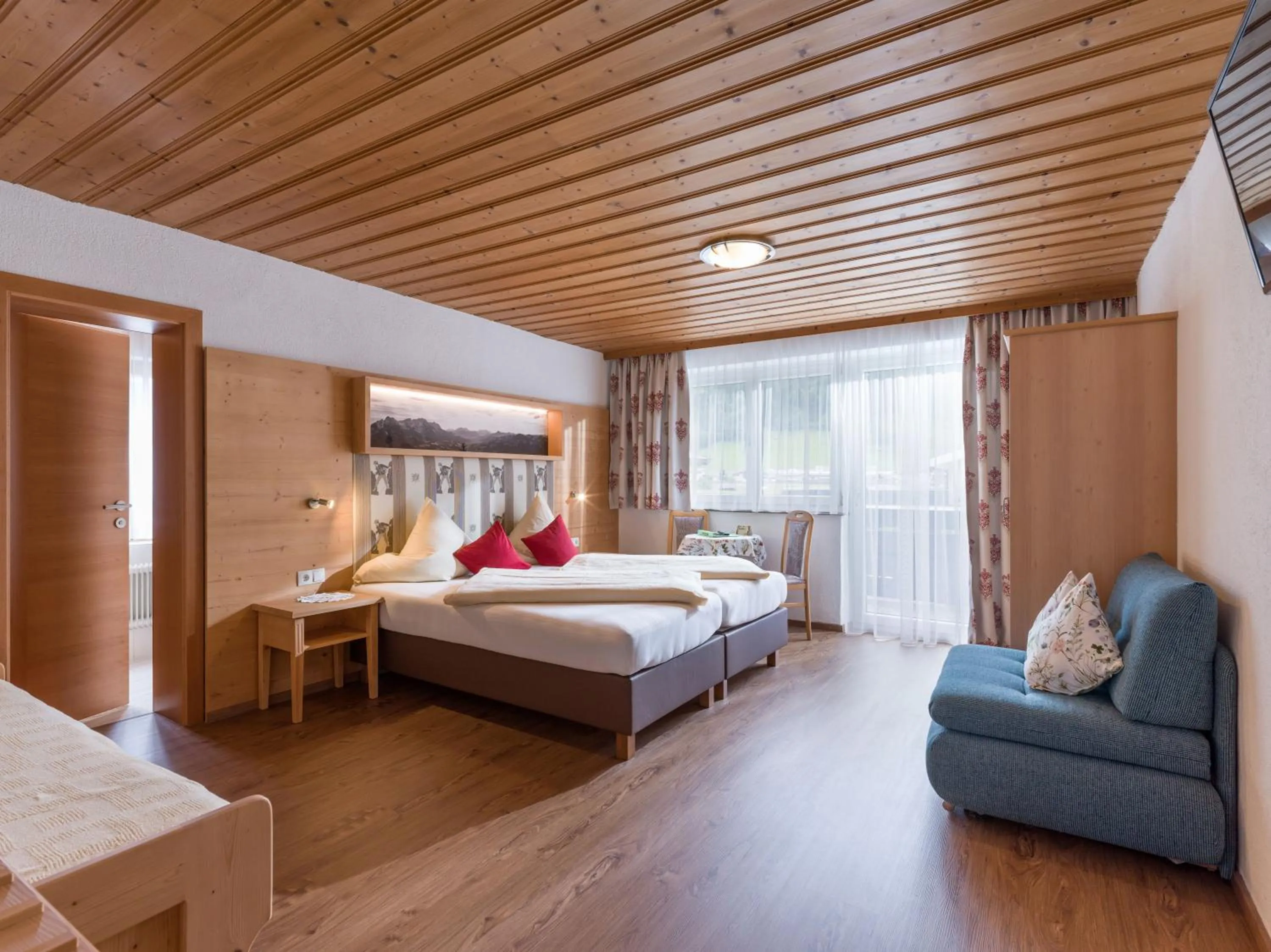 Photo of the whole room in das Christophorus