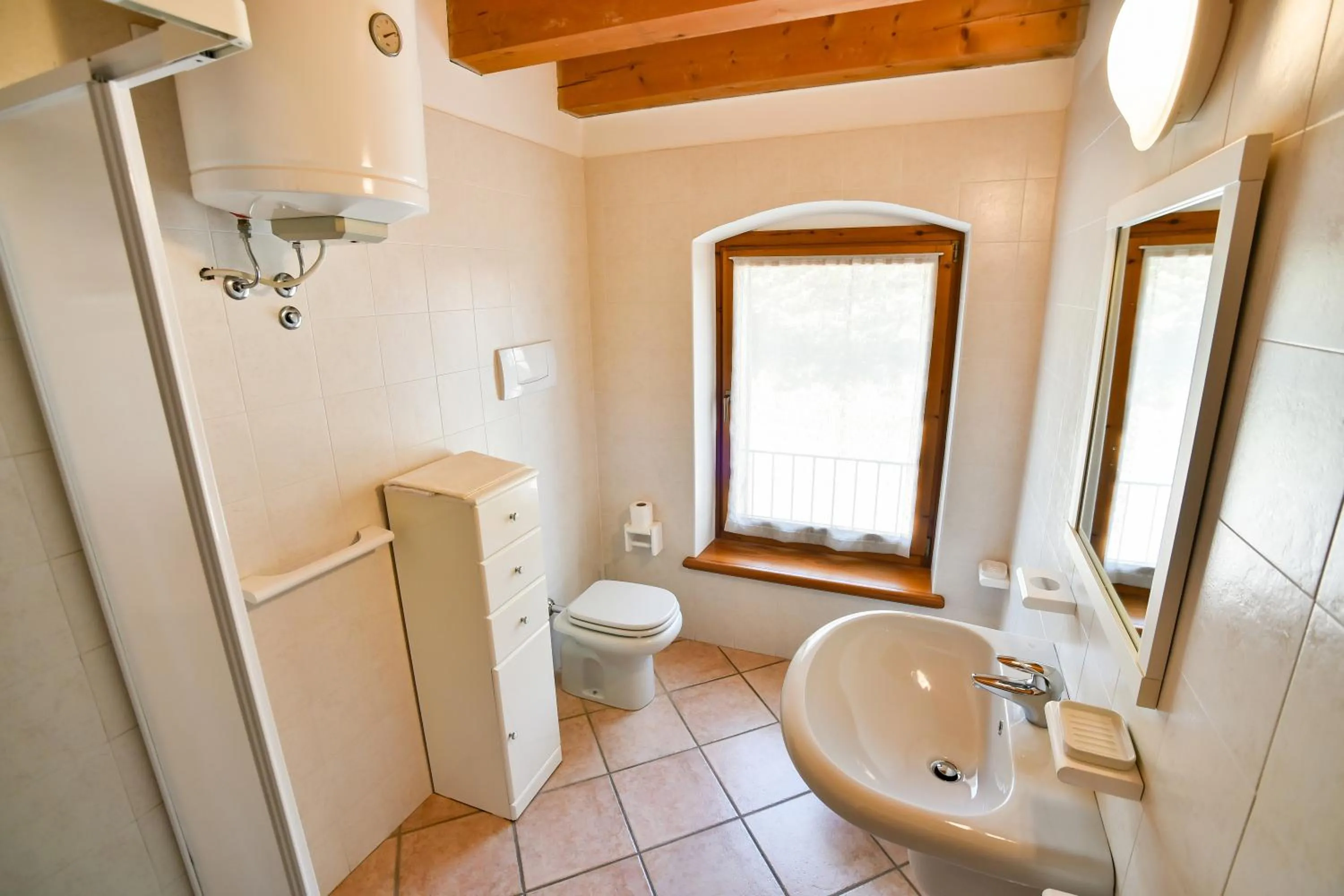 Bathroom in AGRITURISMO COLOMBARE TEBOI