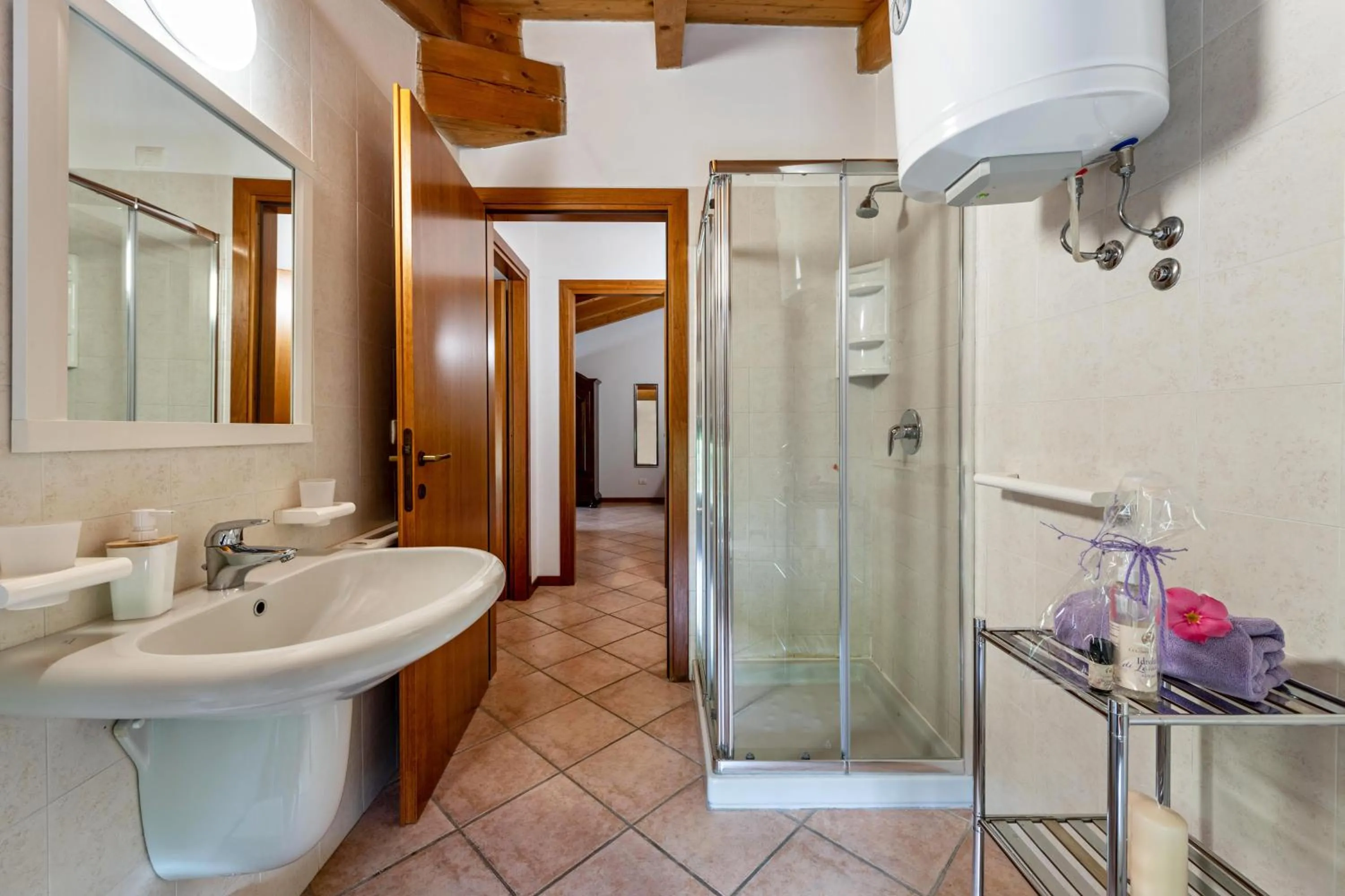 Bathroom in AGRITURISMO COLOMBARE TEBOI