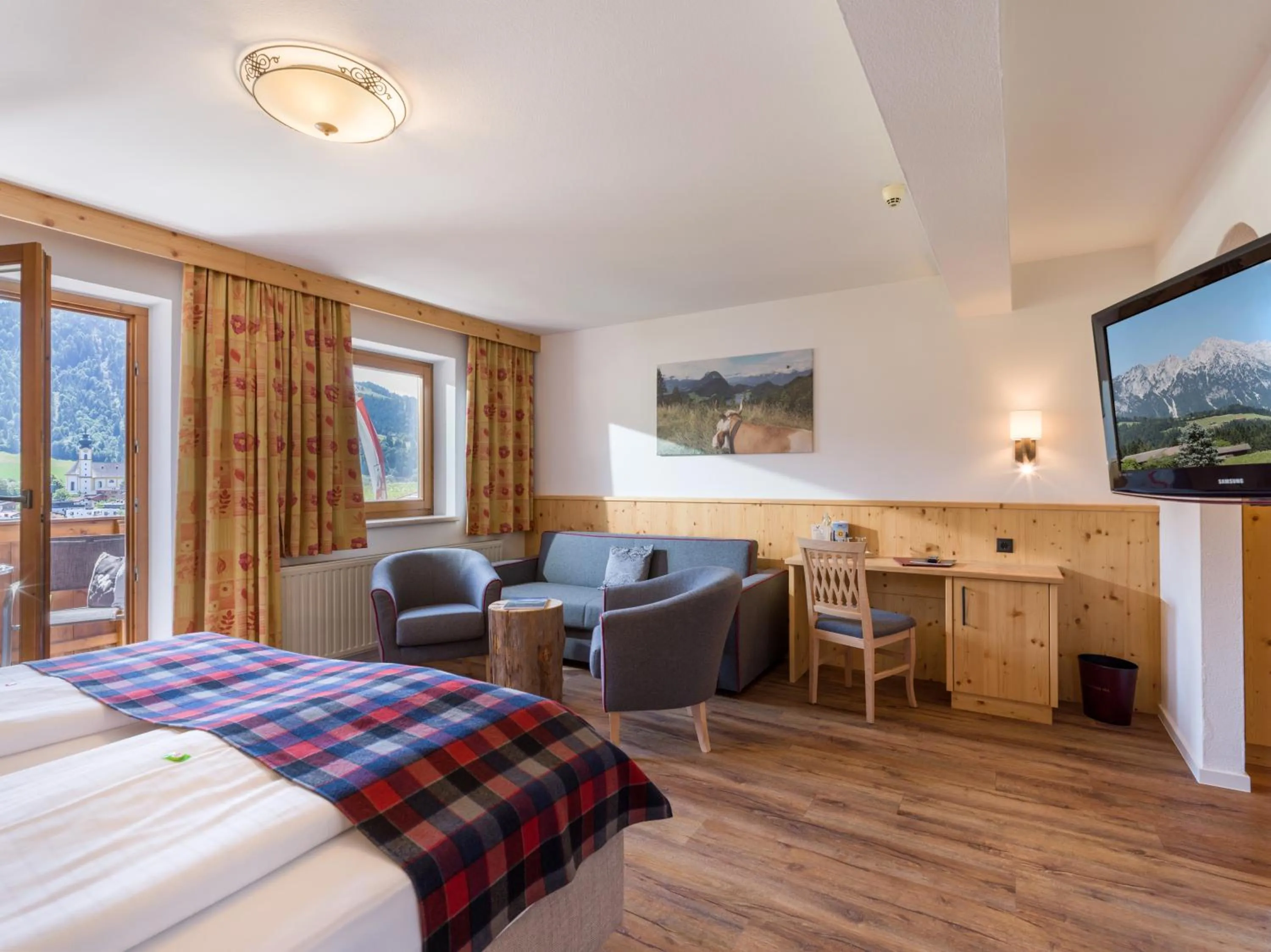 Bed in Hotel Alpenpanorama