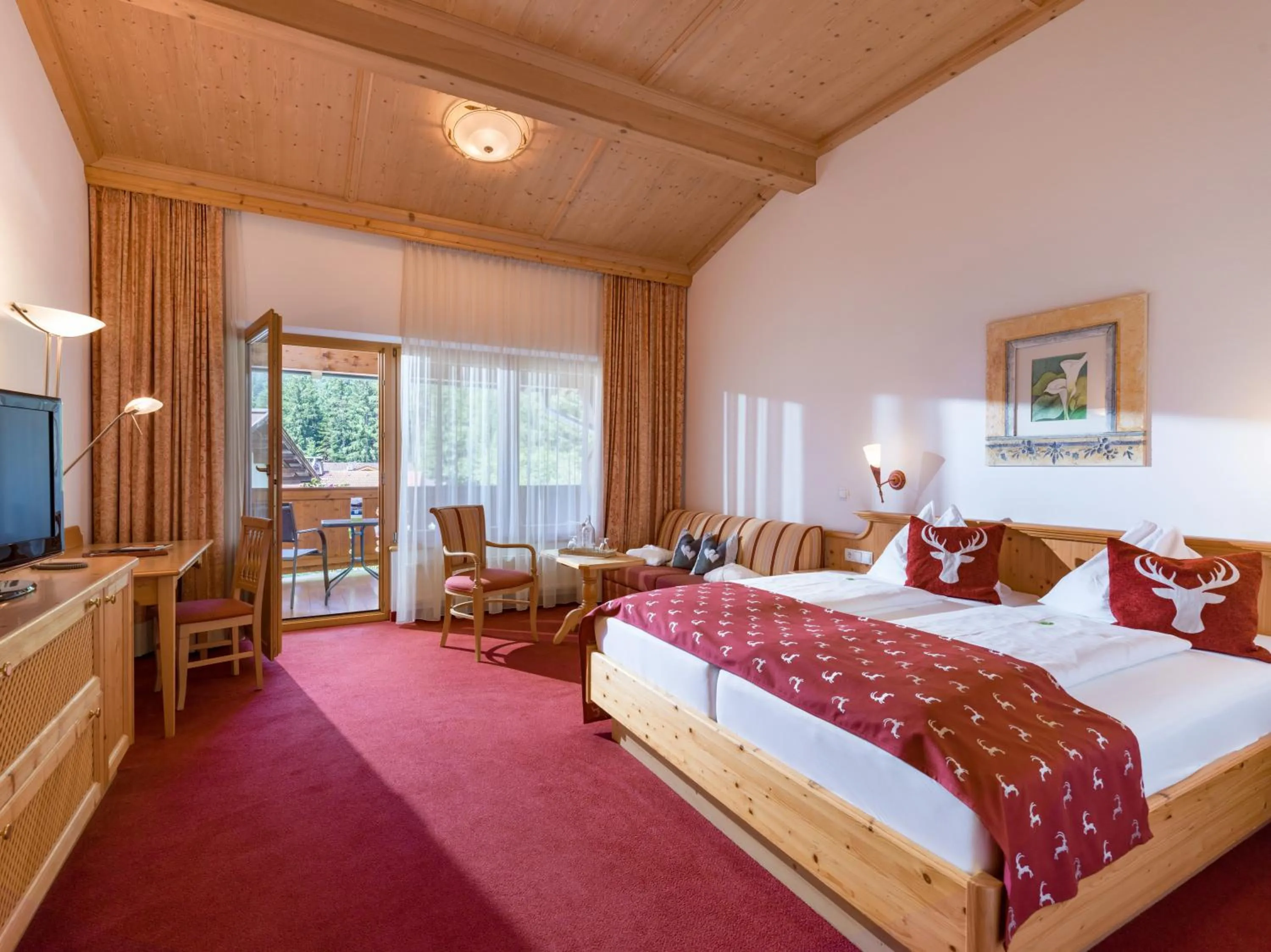 Bed in Hotel Alpenpanorama