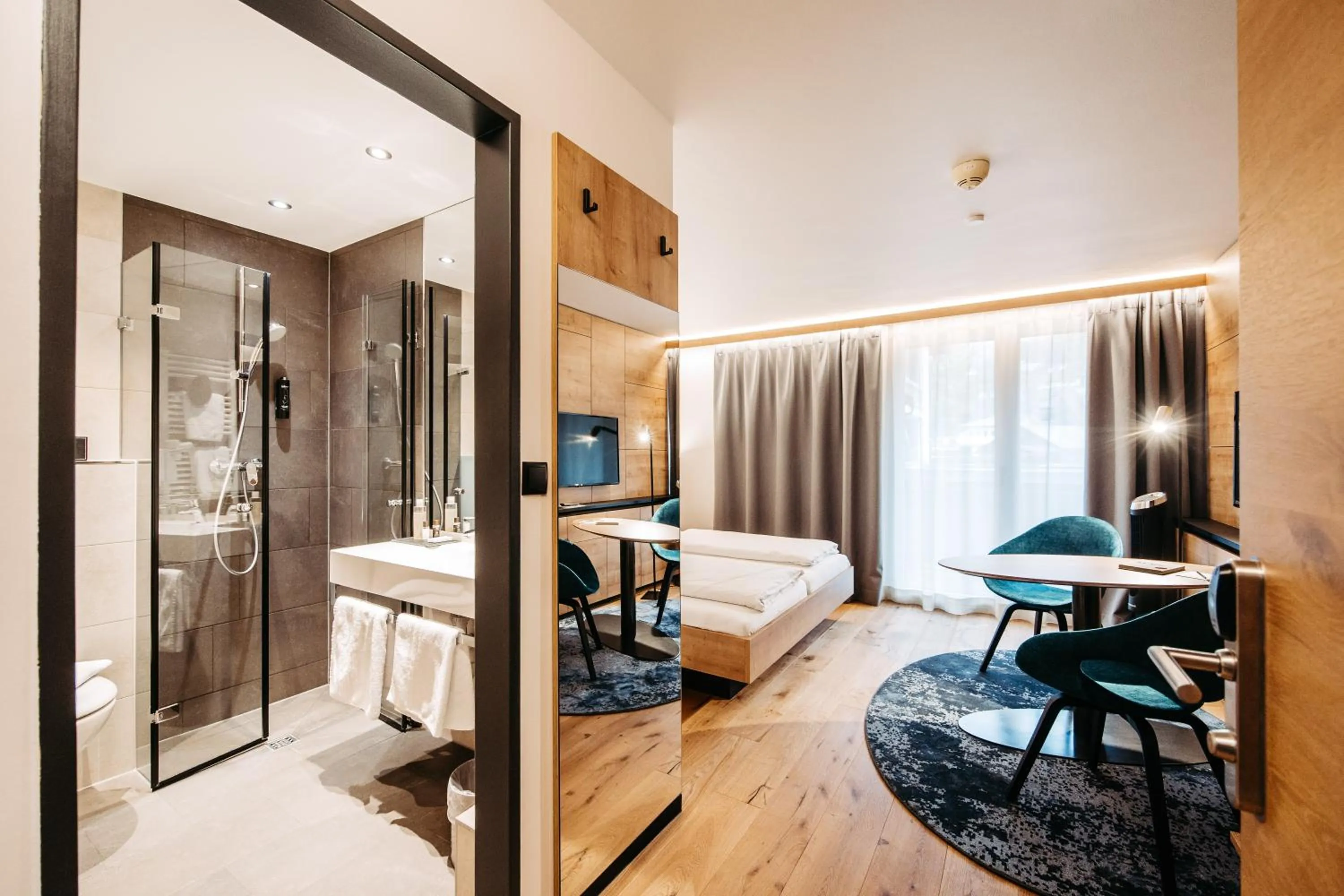 Photo of the whole room, Bed in Sonne 1806 - Hotel am Campus Dornbirn