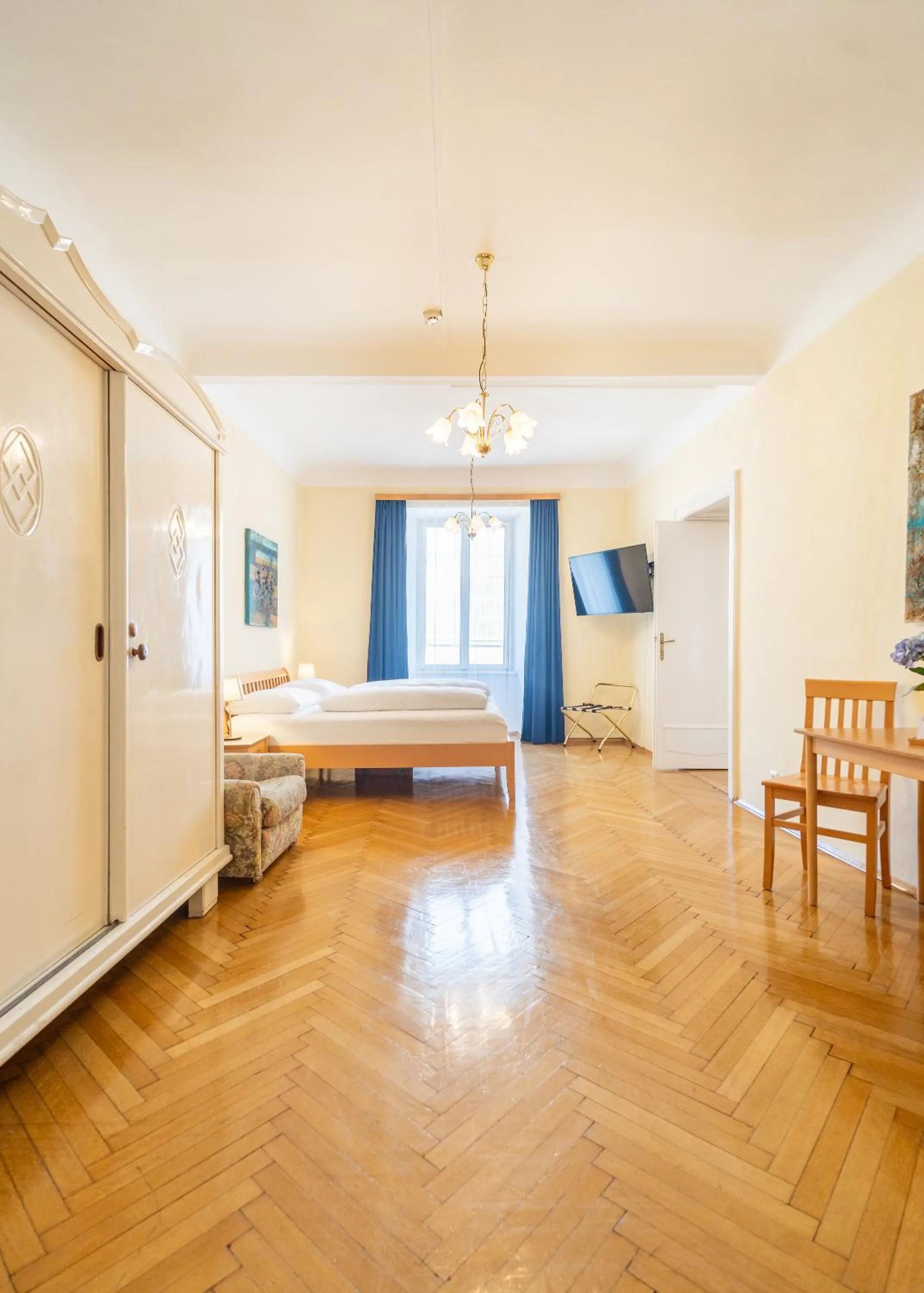 Bed in Hotel Mariahilf