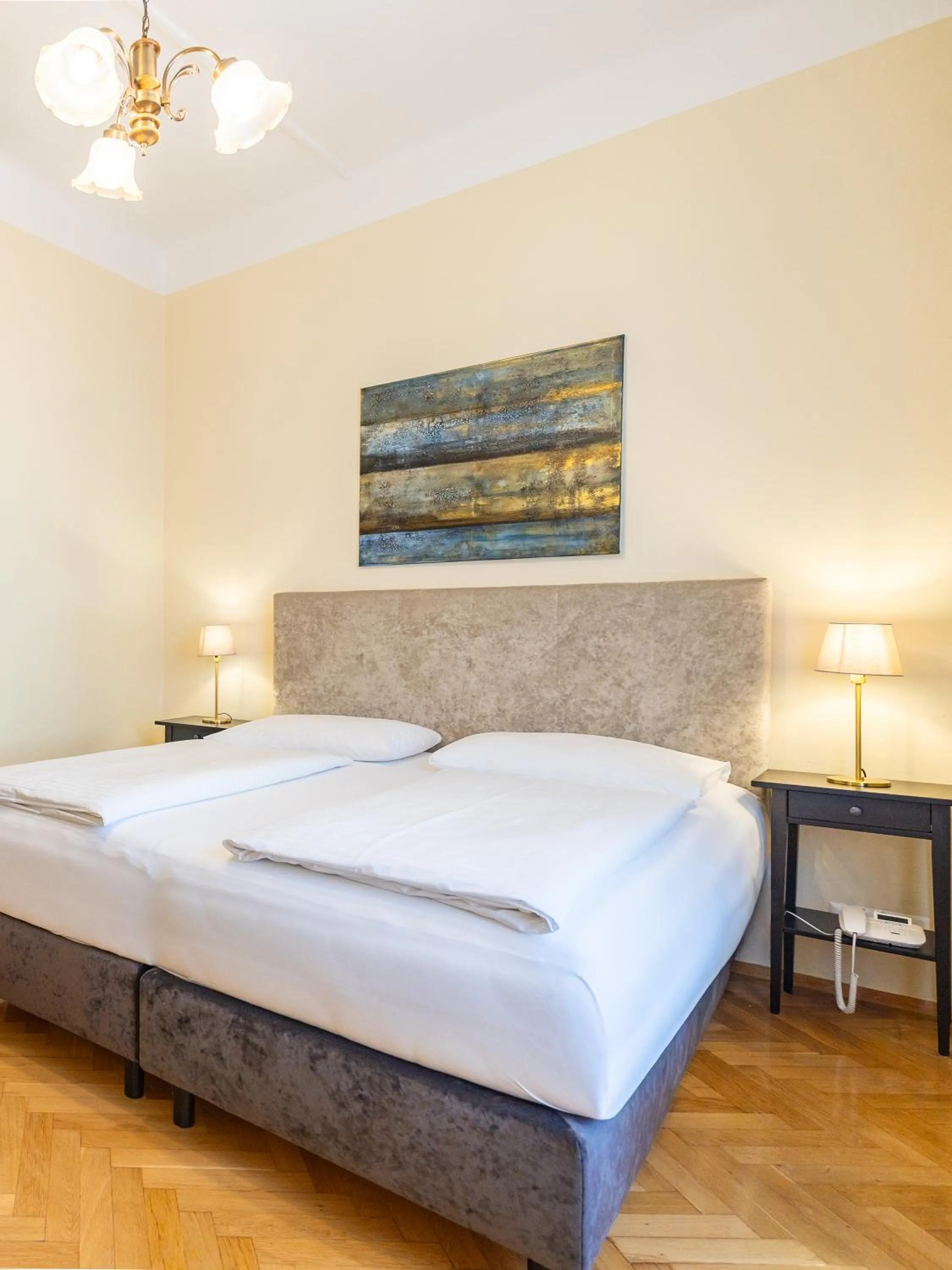 Bed in Hotel Mariahilf