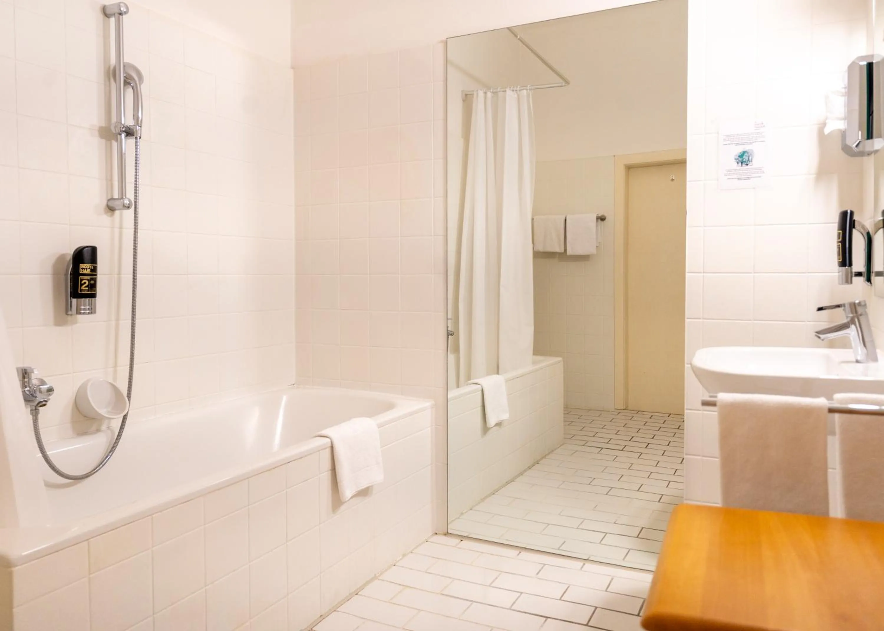 Bathroom in Hotel Mariahilf