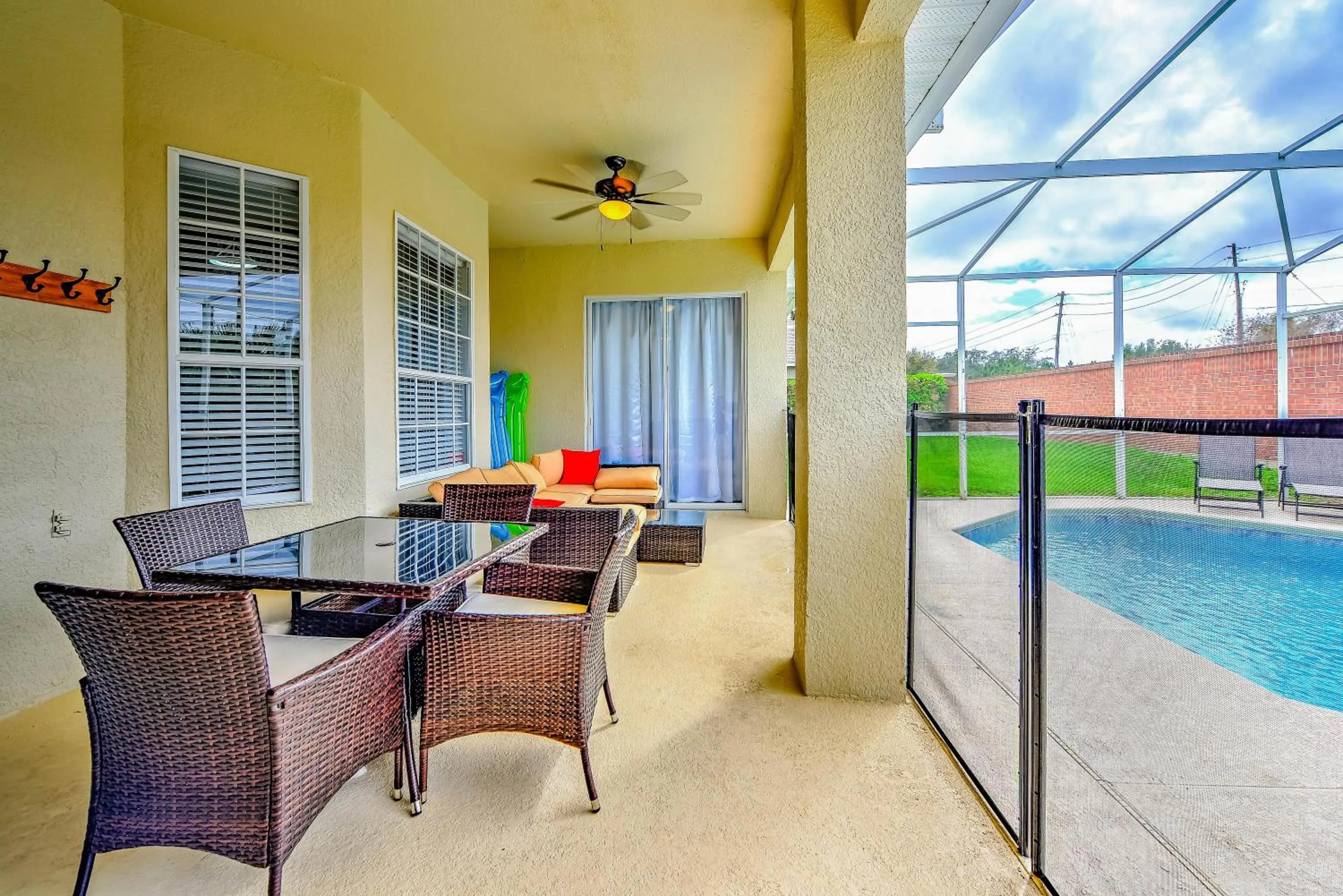 Property building in Private Pool, Game Room, Near Disney And Universal!!