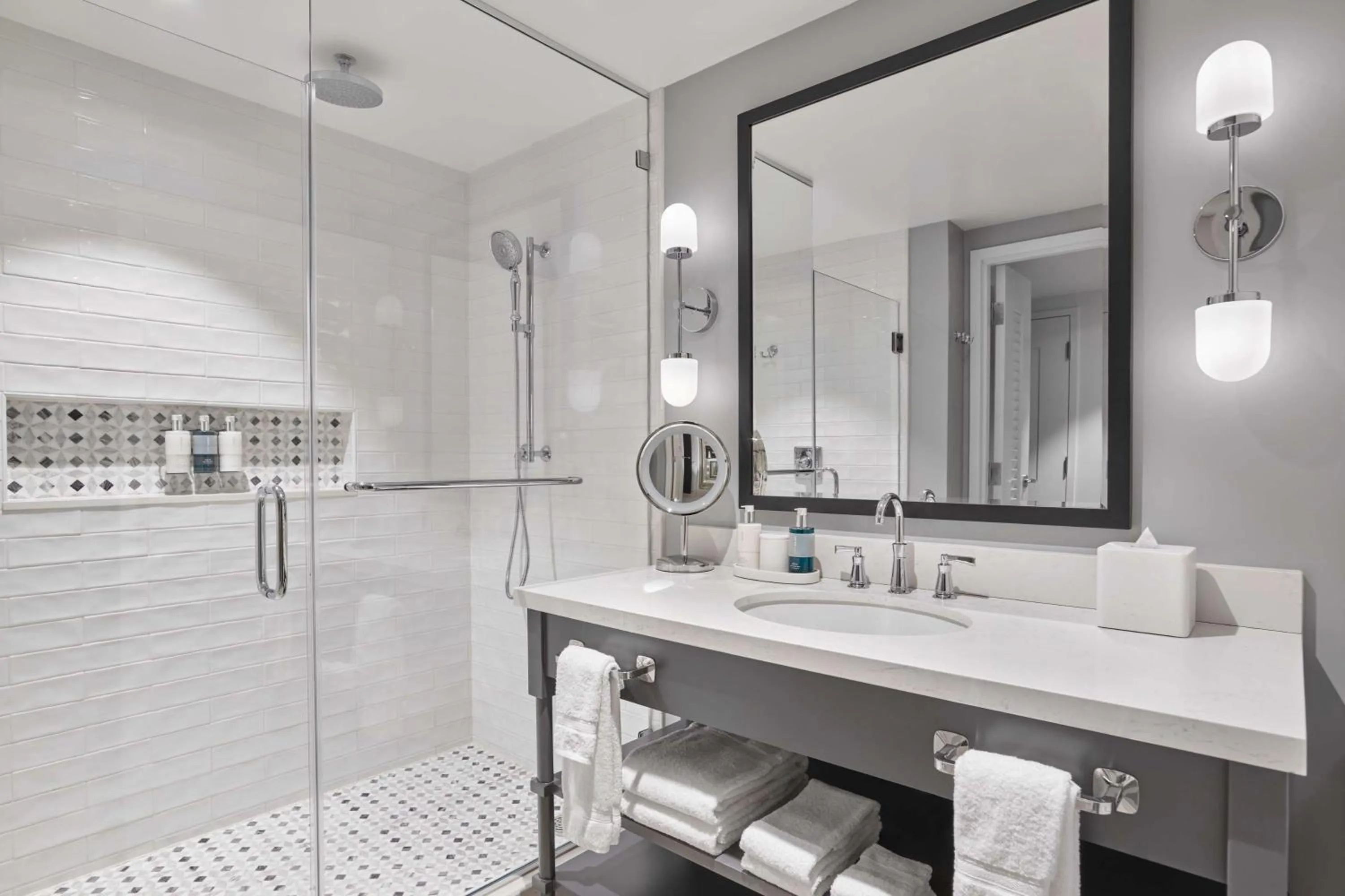 Bathroom in The Seabird Ocean Resort & Spa, Part of Destination Hotel by Hyatt