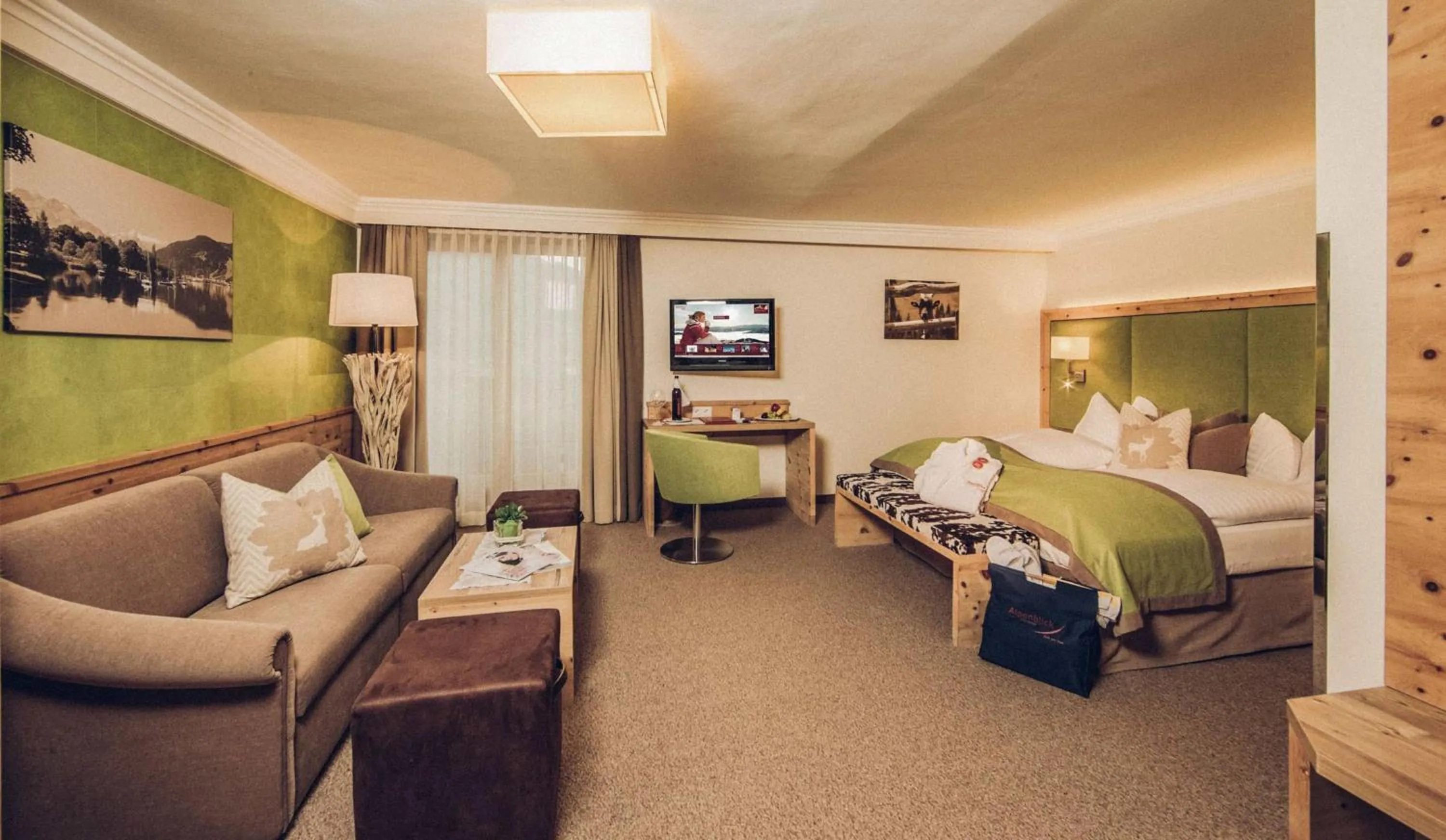 Photo of the whole room, Bed in Superior Sport und Familienresort Alpenblick