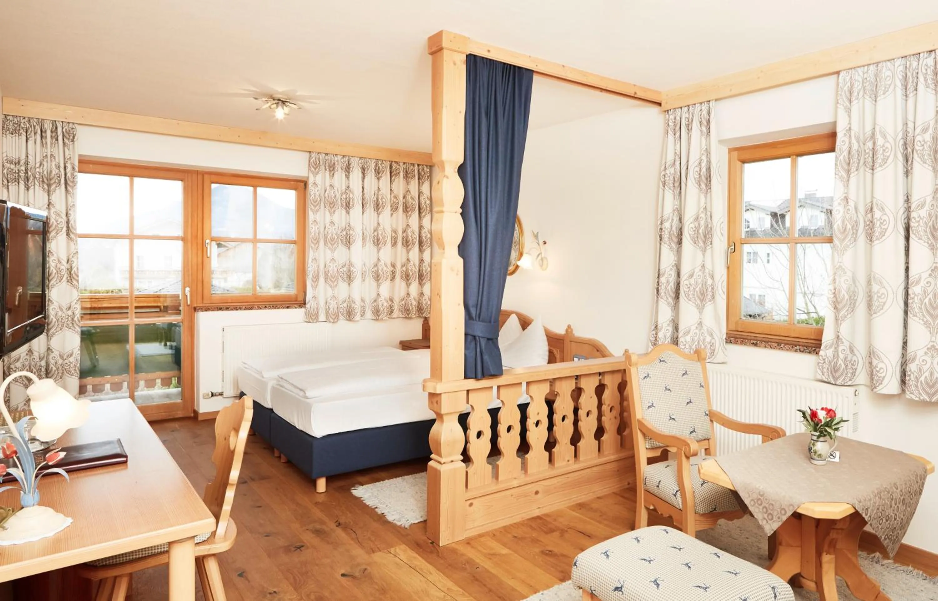 Photo of the whole room, Bed in Bloberger Hof