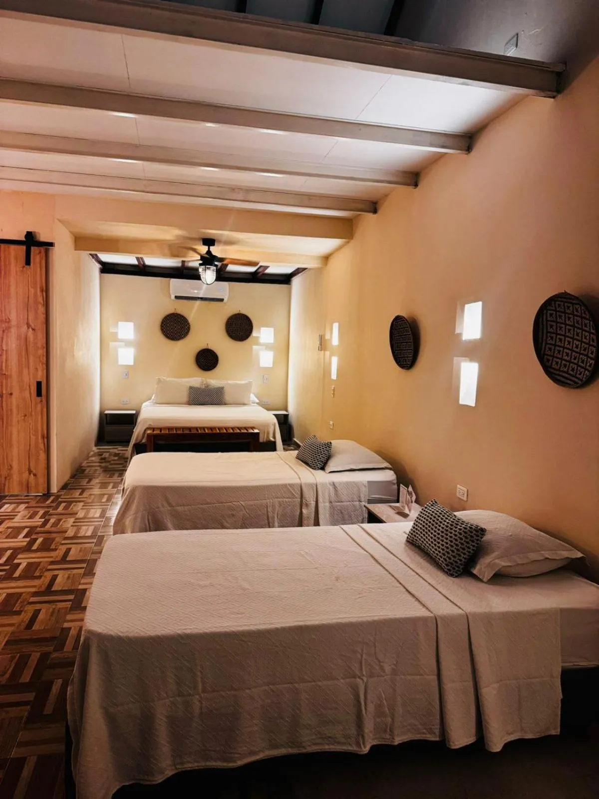 Photo of the whole room, Bed in Rosario EcoHotel - Islas del Rosario