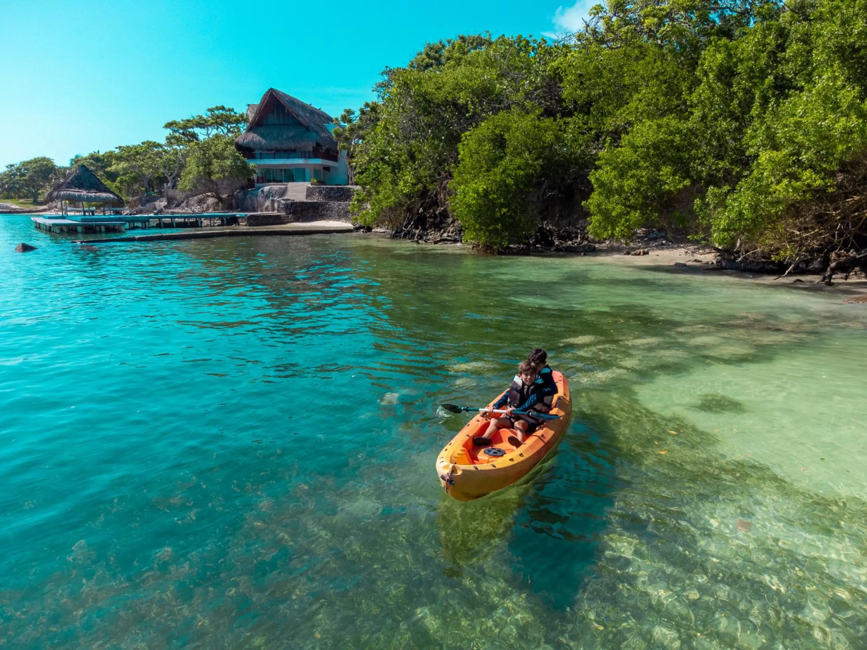 People in Rosario EcoHotel - Islas del Rosario