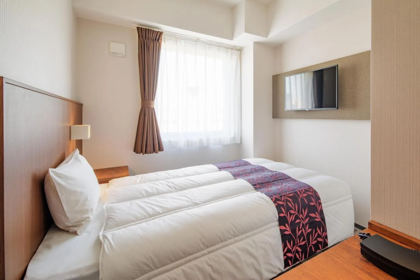 Photo of the whole room in Hotel Elite Kyoto Staion ---- Previous Kyoto City Gardens Hotel