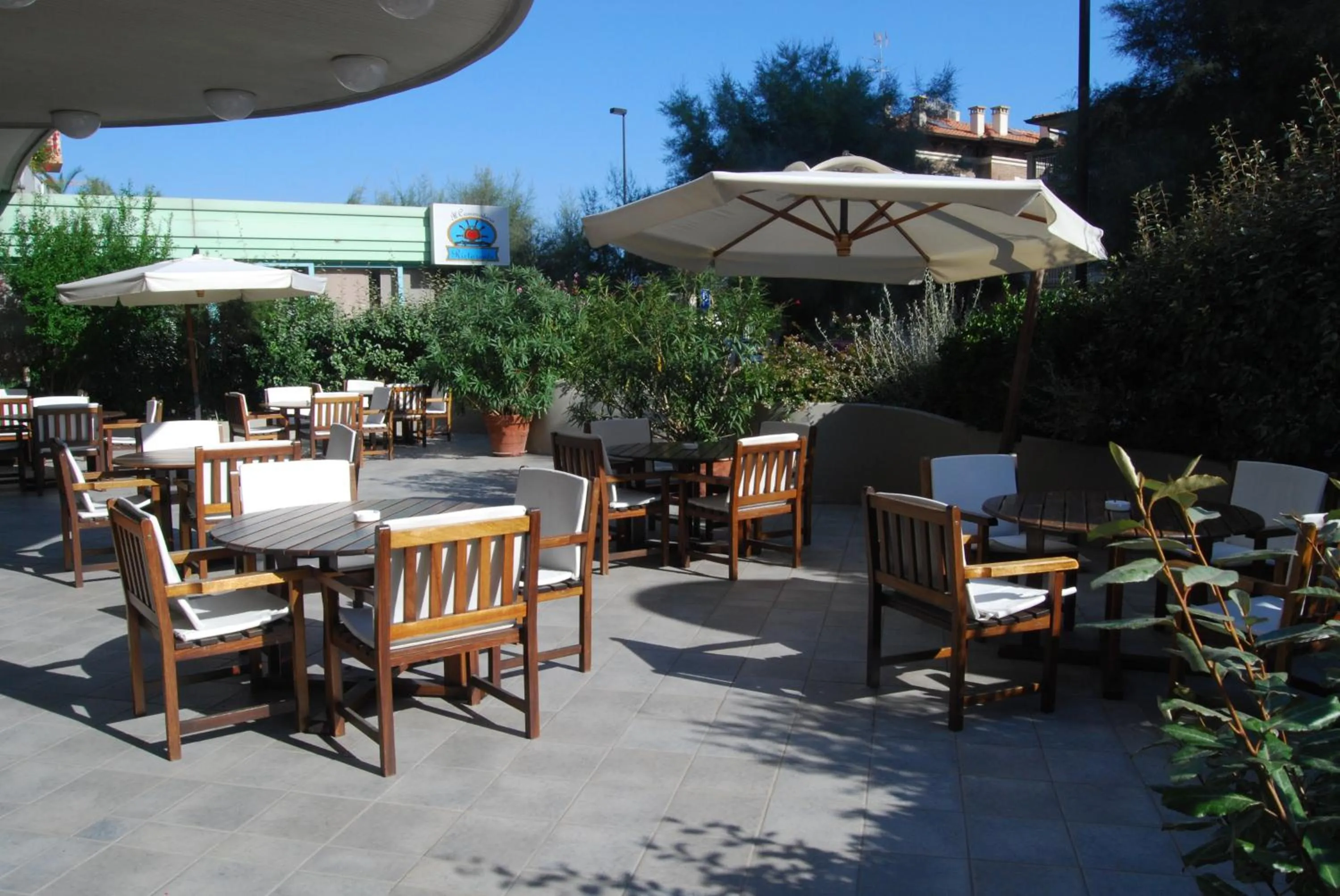 Patio in Hotel Caravelle