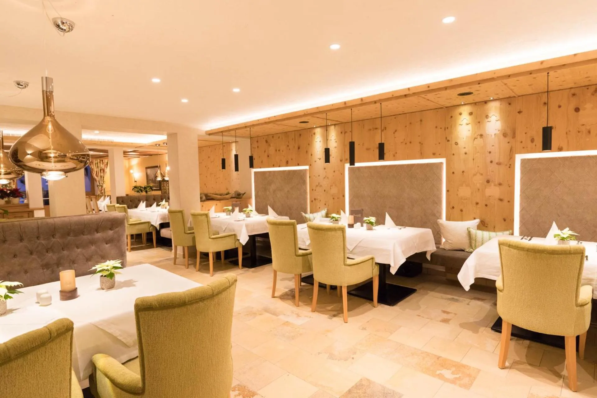 Restaurant/places to eat in Hotel Pension Sonnleiten