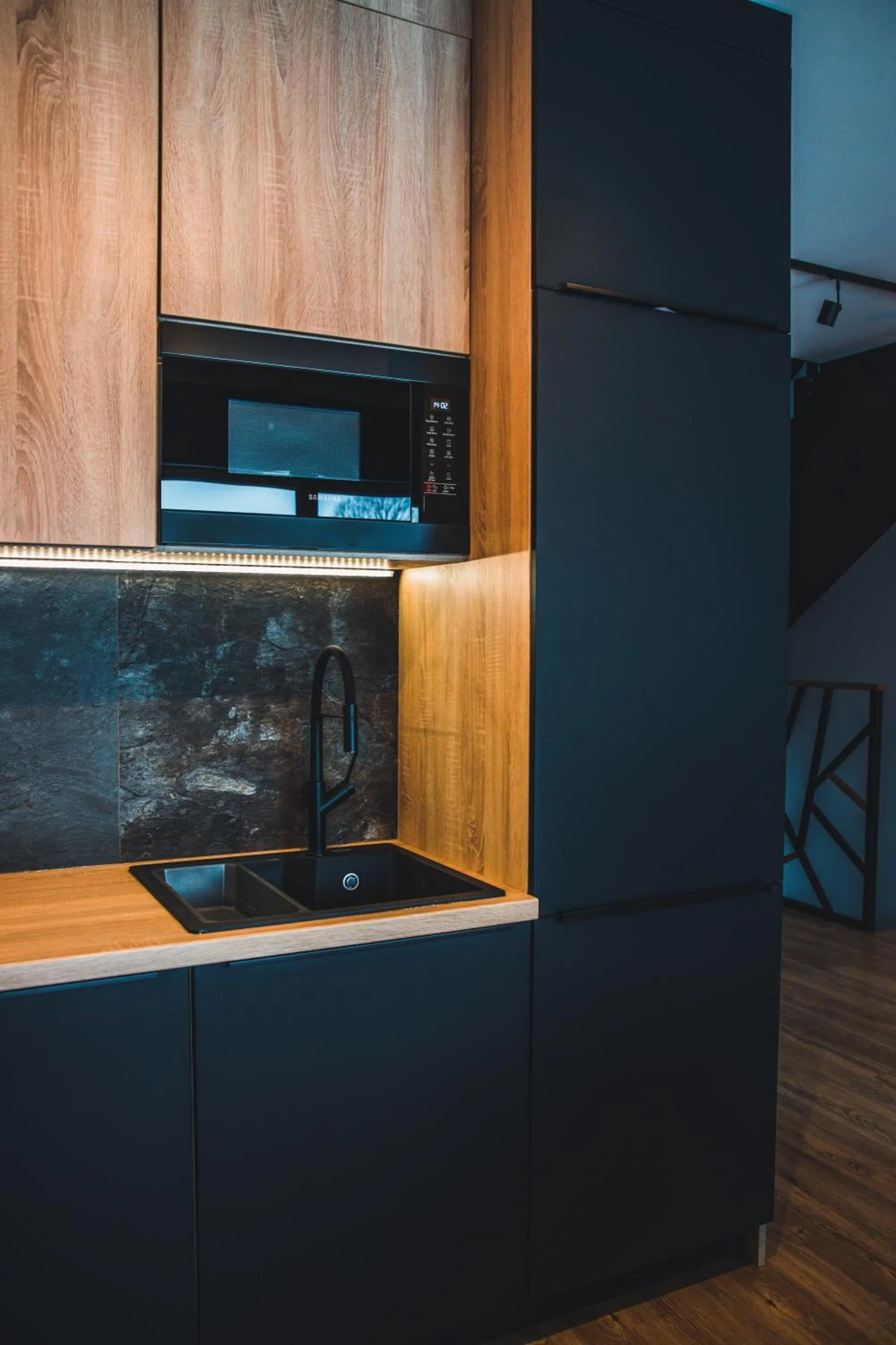 Kitchen or kitchenette in Apartamenty Pod Stokiem 200 m do kolejki Na Skrzyczne - szczyrk apartamenty