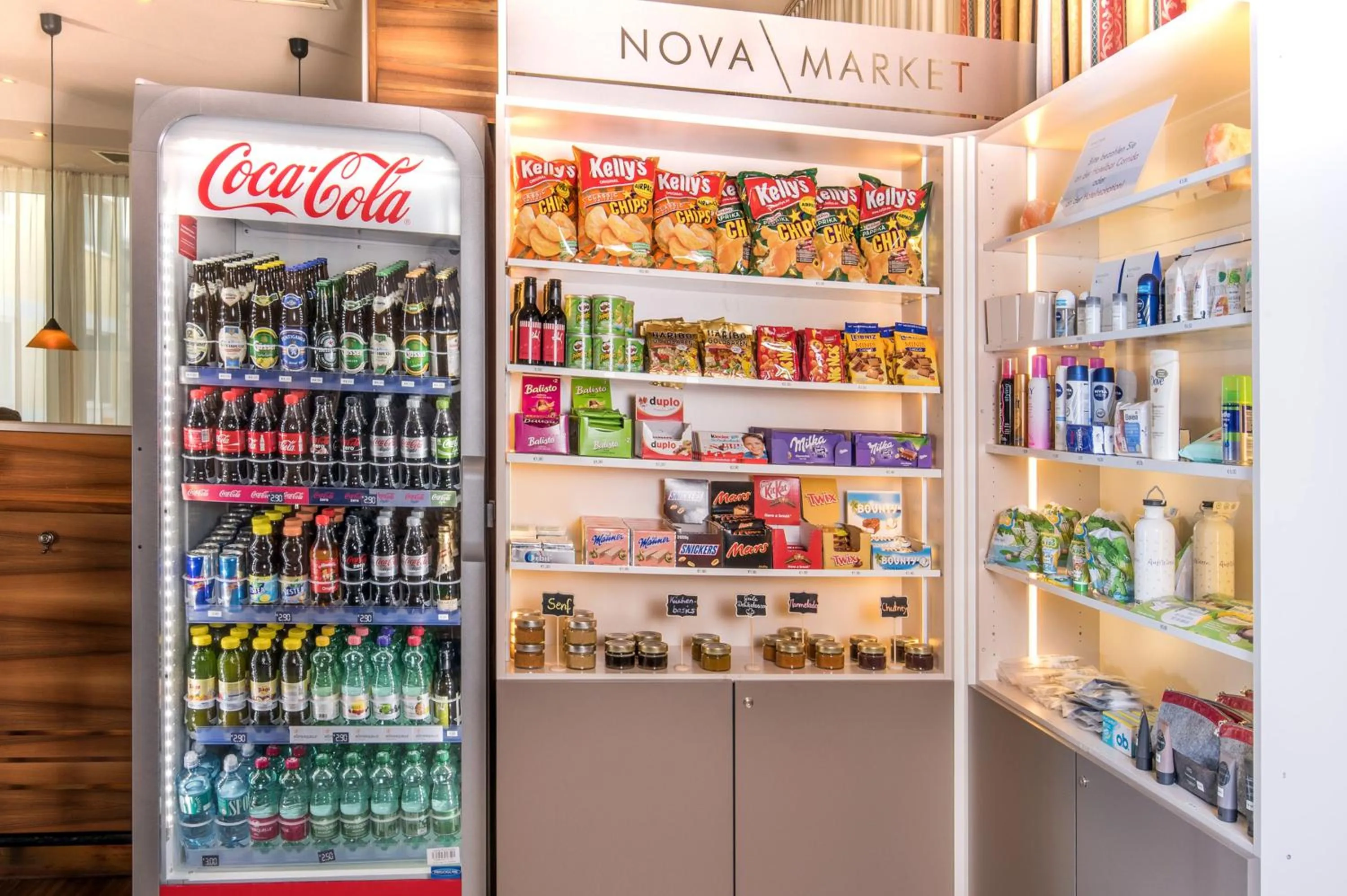 Food and drinks in NOVAPARK Flugzeughotel Graz