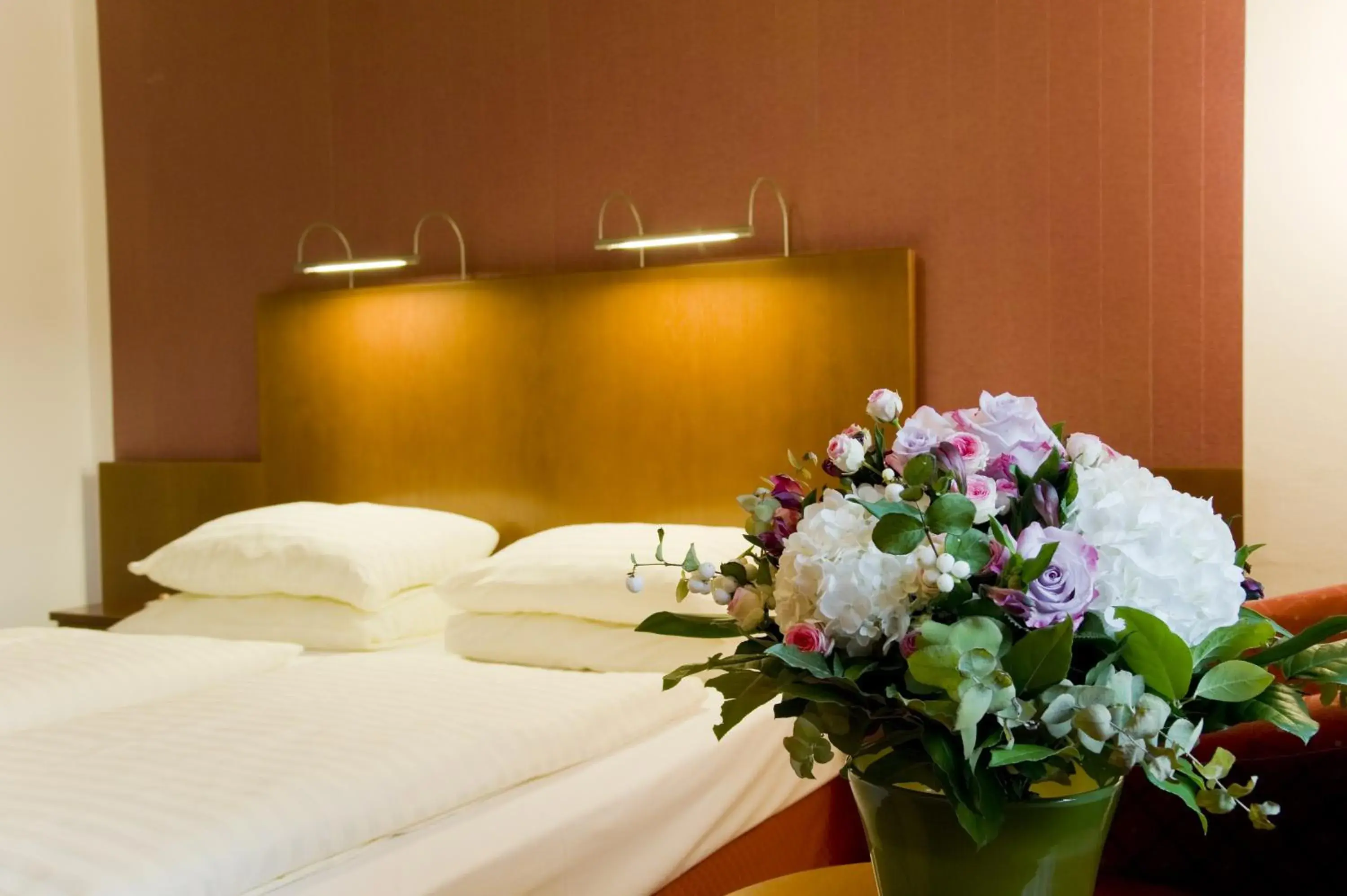 Standard Double Room in Hotel Via Roma Standard Double Room in Hotel Via Roma