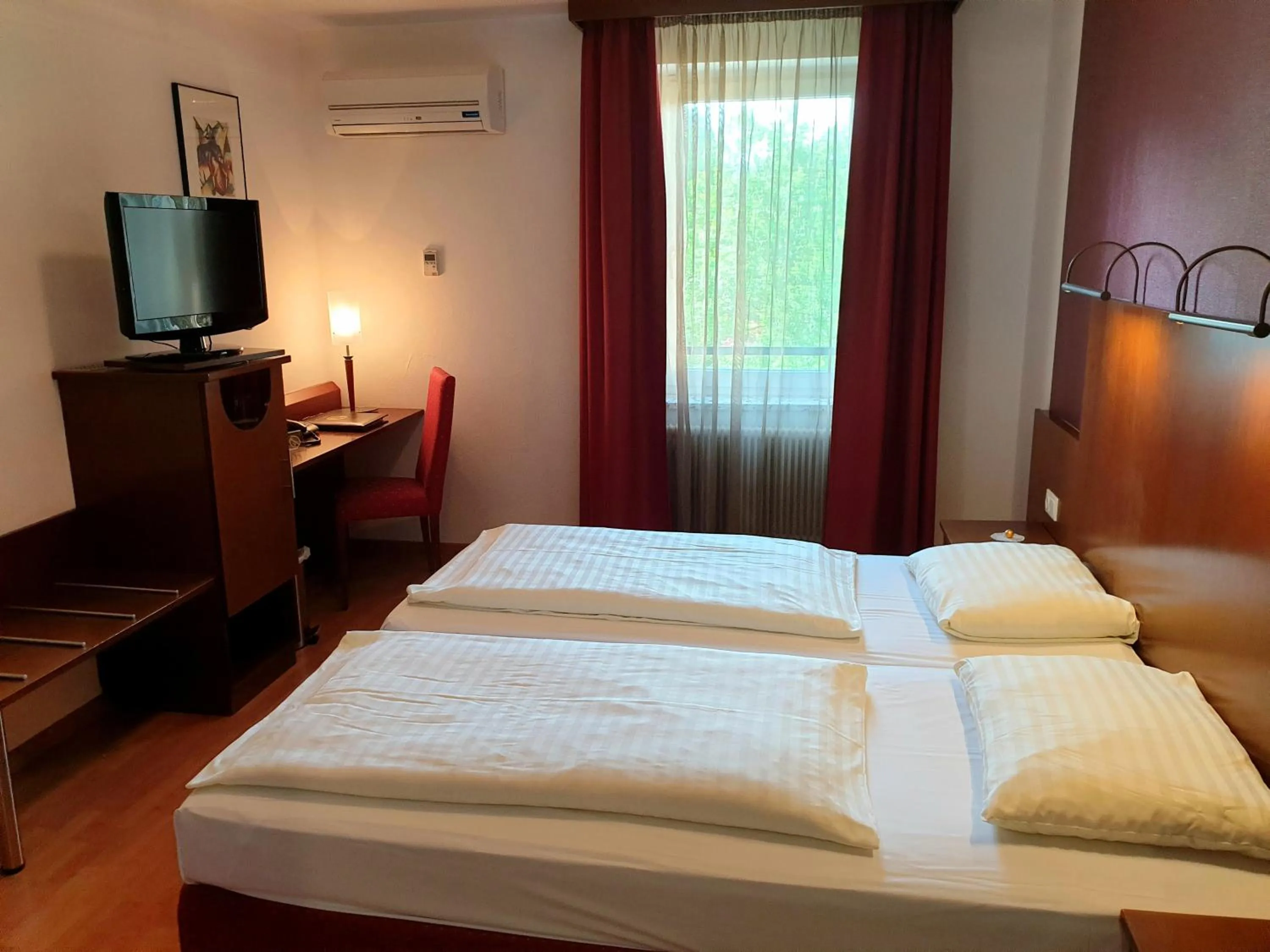 Photo of the whole room, Bed in Hotel Via Roma