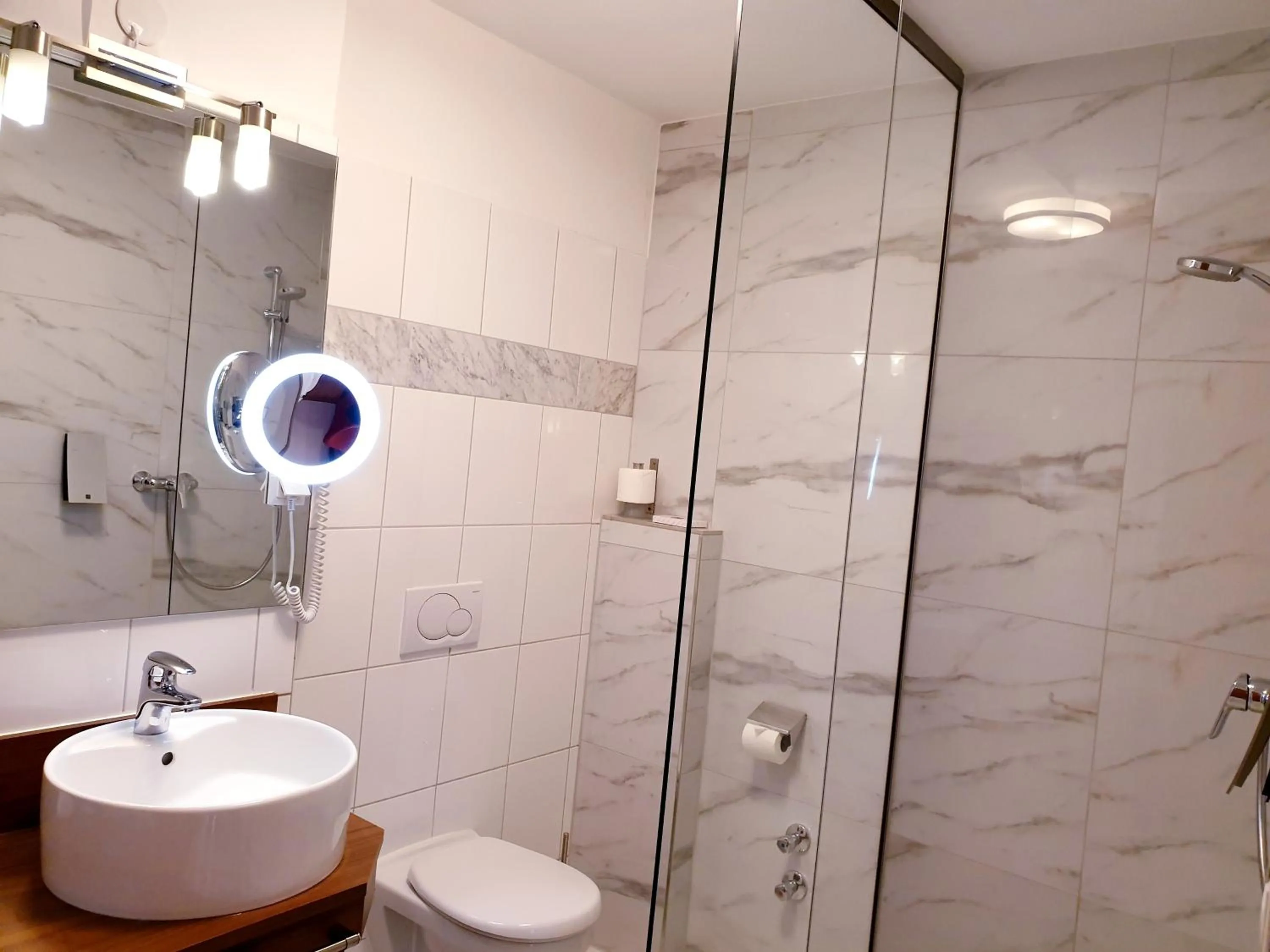 Bathroom in Hotel Via Roma