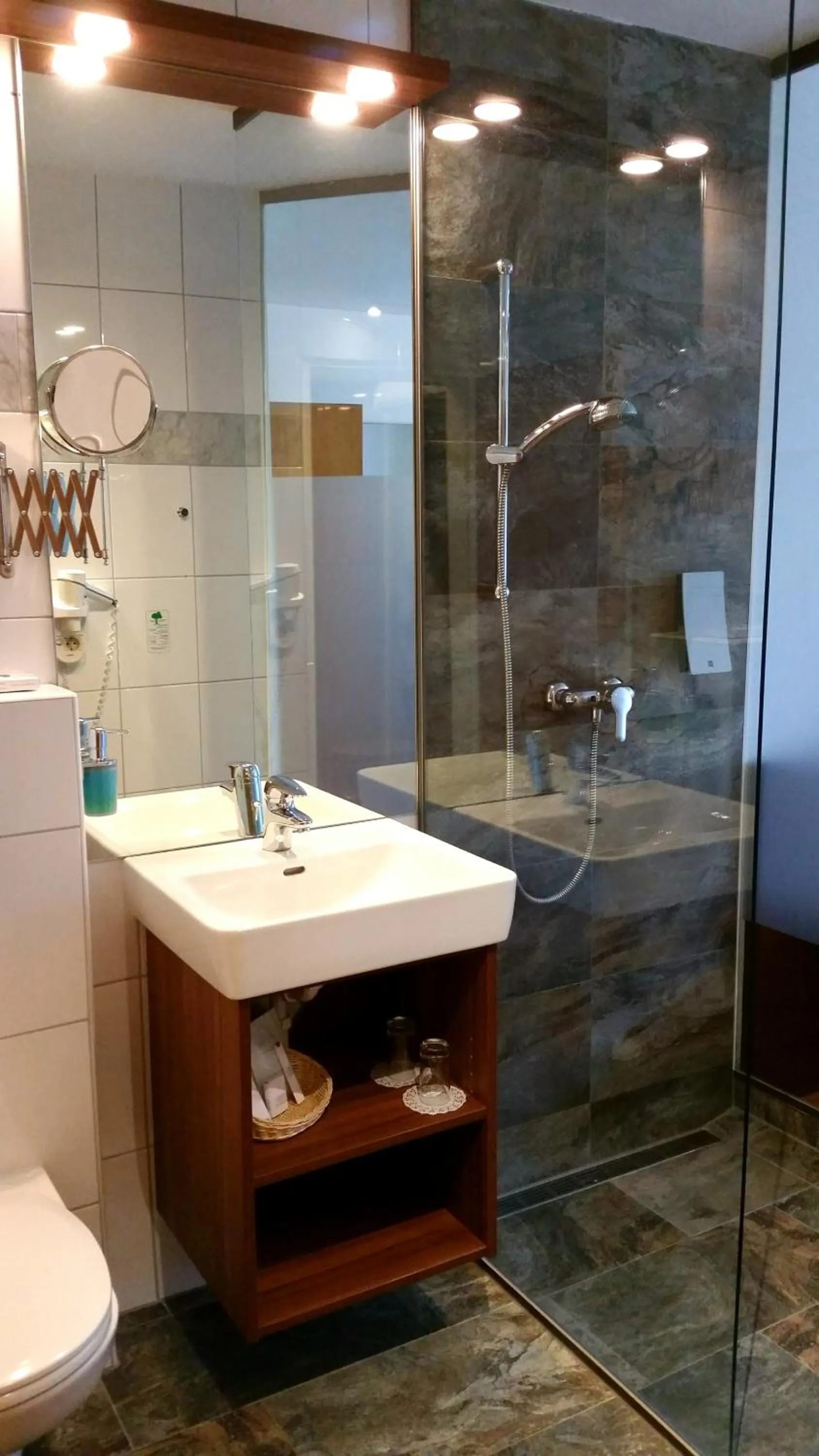 Bathroom in Hotel Via Roma