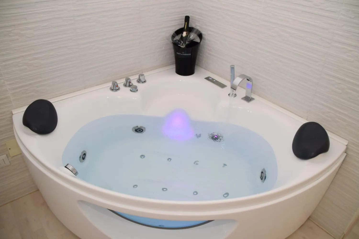 B&B SWEET SUITE DREAMS