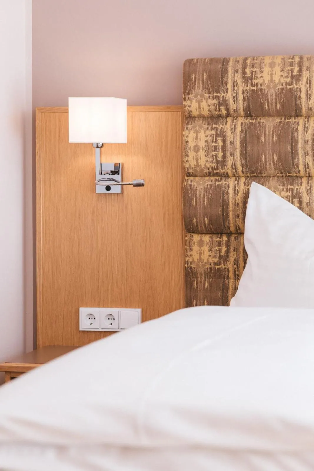 Decorative detail, Bed in Hotel am Marktplatz - Landgasthof Wratschko - Gamlitz