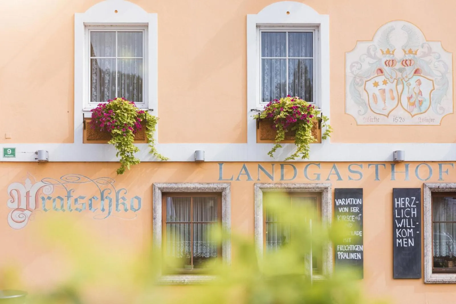 Facade/entrance in Hotel am Marktplatz - Landgasthof Wratschko - Gamlitz
