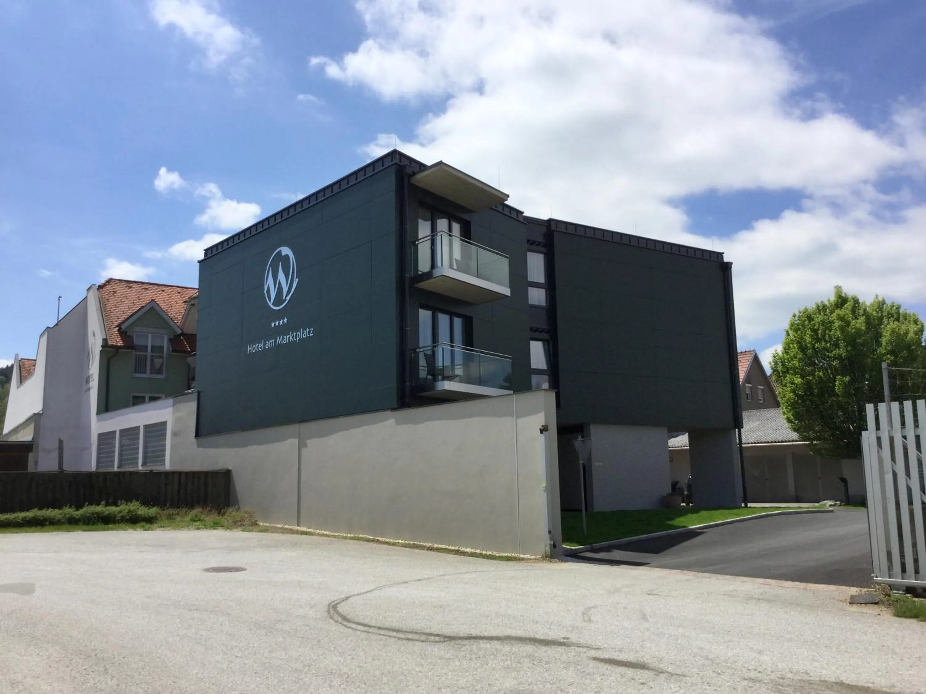 Facade/entrance in Hotel am Marktplatz - Landgasthof Wratschko - Gamlitz