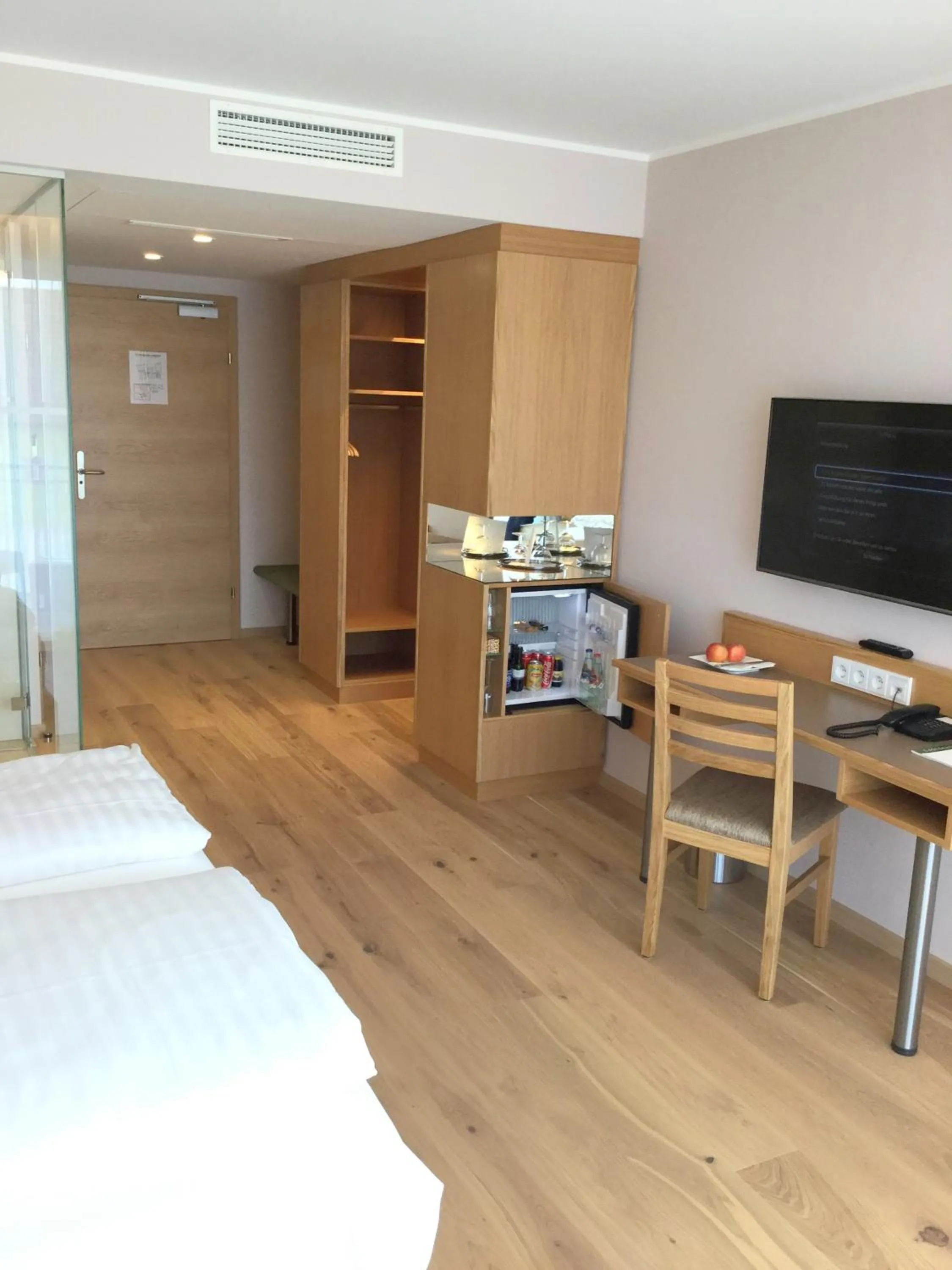 Photo of the whole room, Bed in Hotel am Marktplatz - Landgasthof Wratschko - Gamlitz