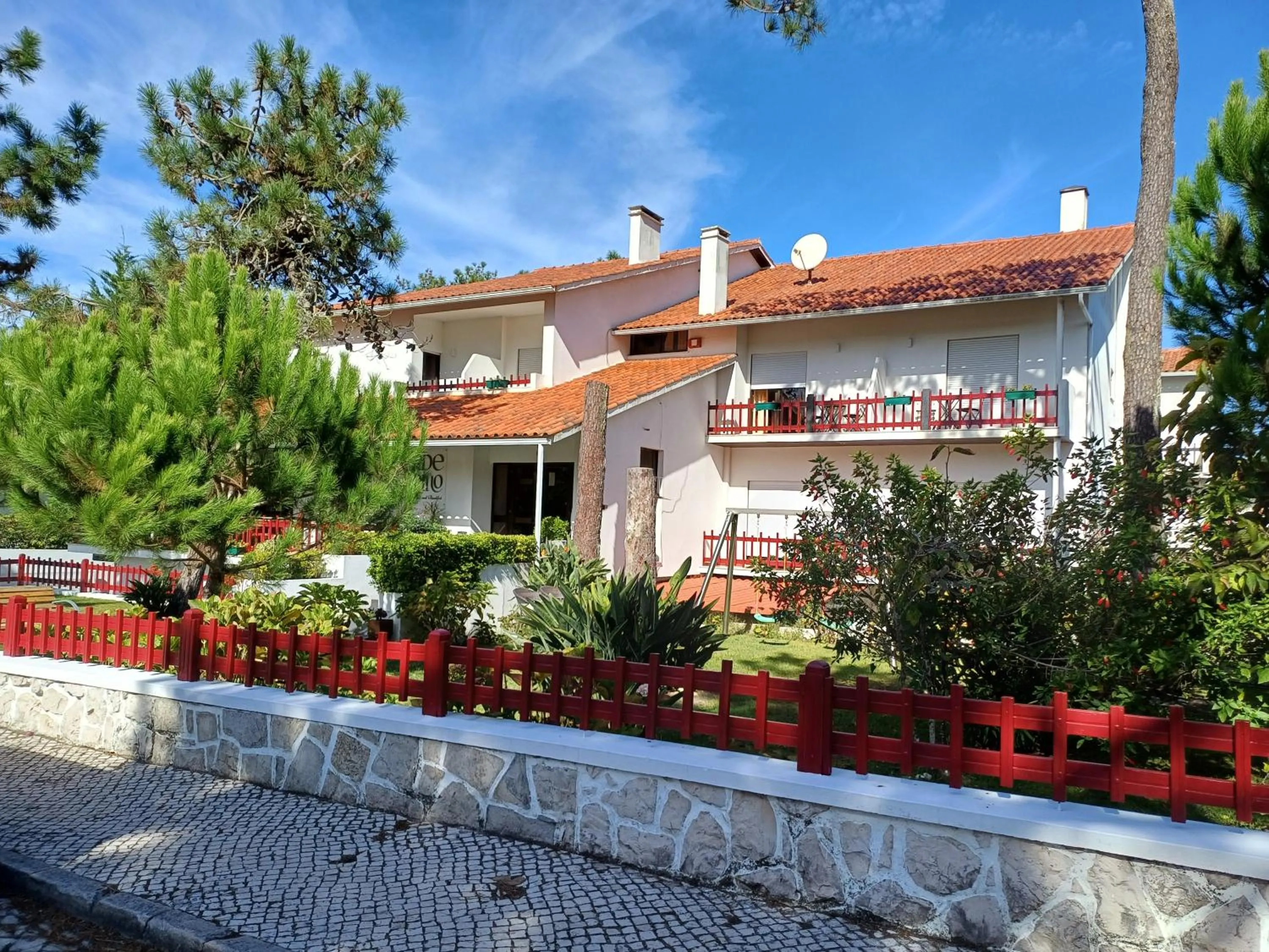 Property building in Hotel Verde Pinho Bed&Breakfast