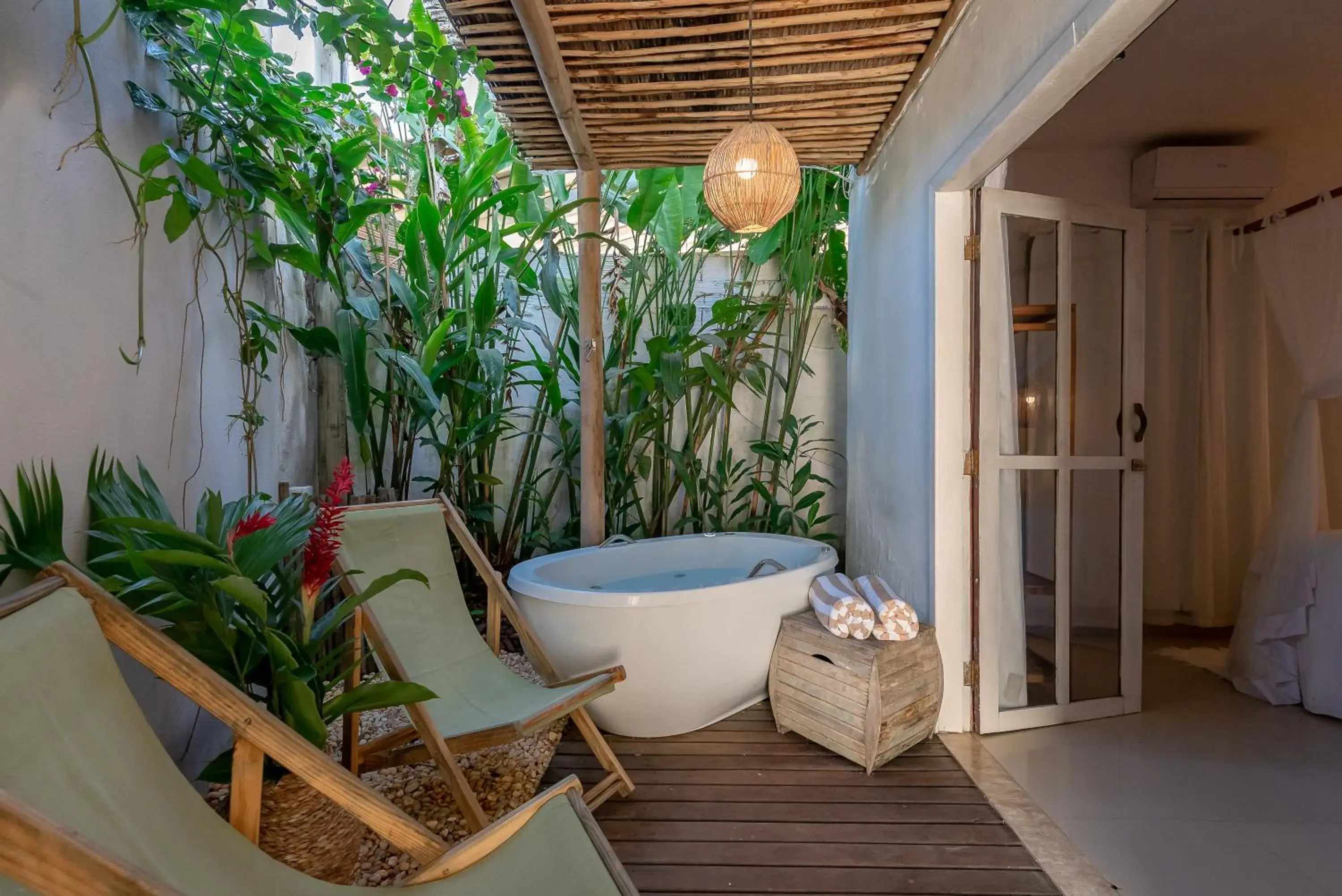 King Suite with Spa Bath in Pousada Bem Te Vi Trancoso King Suite with Spa Bath in Pousada Bem Te Vi Trancoso