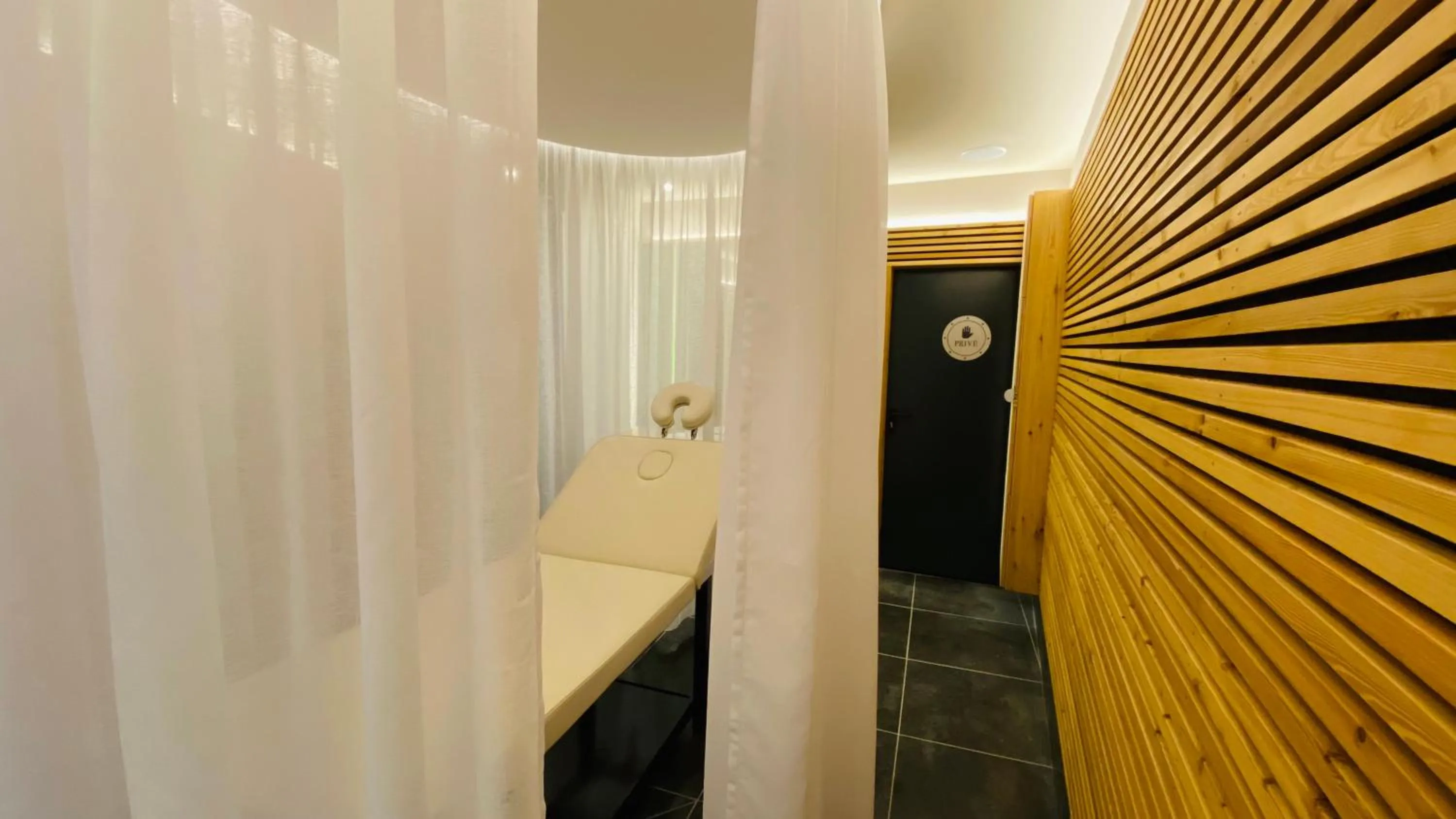 Spa and wellness centre/facilities, Bed in Coin d'Aubrac Hôtel Restaurant SPA de luxe