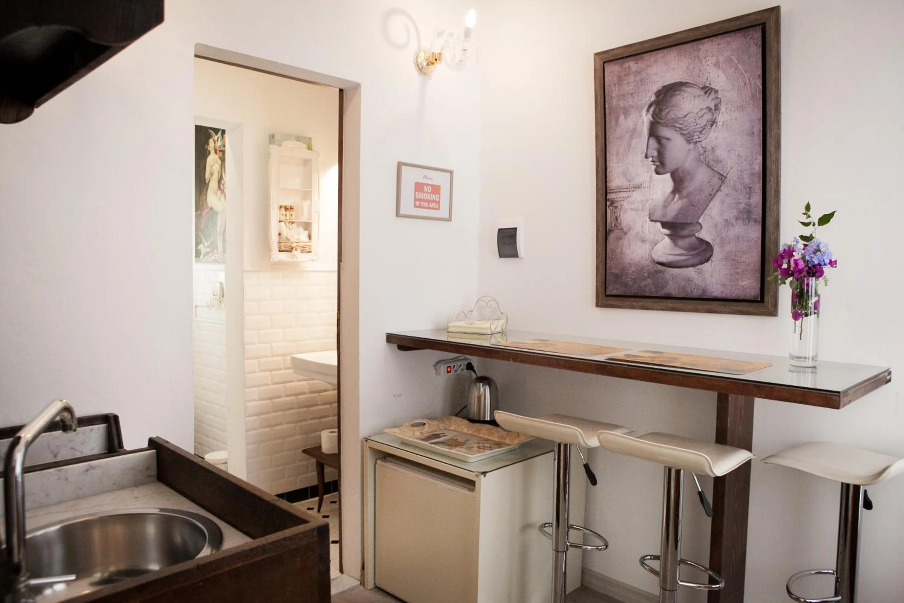 Kitchen or kitchenette in Domus Socolatae Residenza d'Epoca Charming B&B - Adults Only